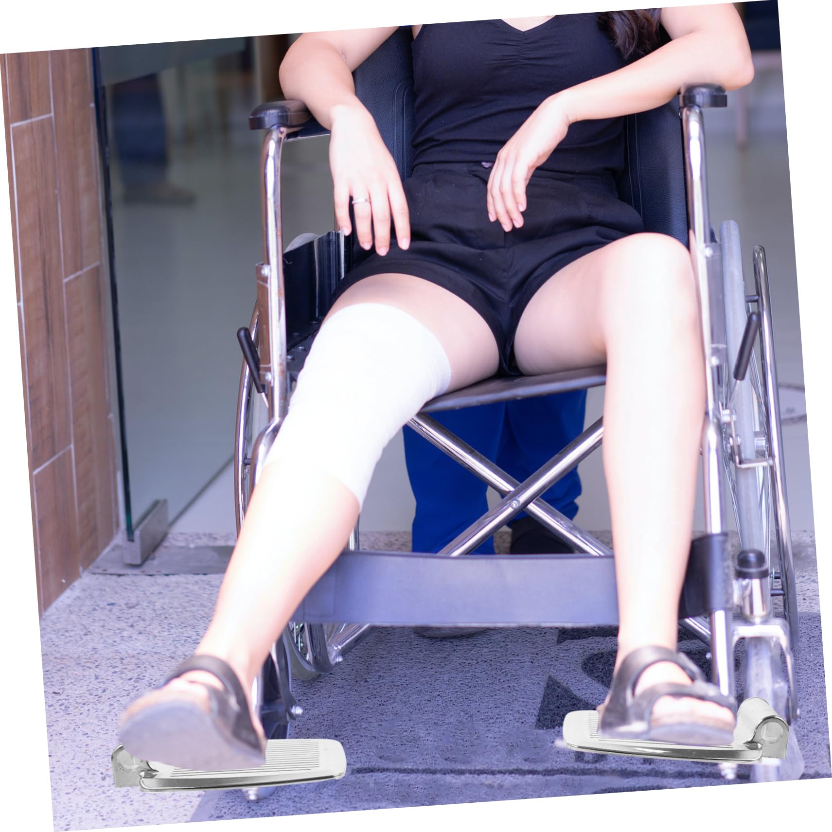 Anneome 1 Pair Wheelchair Pedal Wheelchair Leg Rest for Elderly Wheelchair Footrest for Elderly Leg Pad Leg Rest for Wheelchair Replacement Wheelchair Footrest Aluminum Alloy Silver