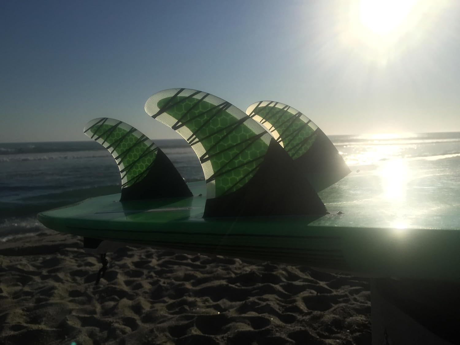G5 Fiberglass Surfboard Fin Carbion Fiber for Enhanced Control & Stability - Compatible with FCS Or FSC2 M5 Rainbow Green Red Toolless (FCS2+Green)