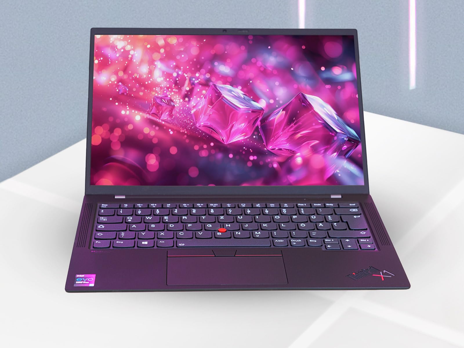 Lenovo ThinkPad X1 Carbon Gen 9, Intel i7 4x3.0 GHz Prozessor, 16