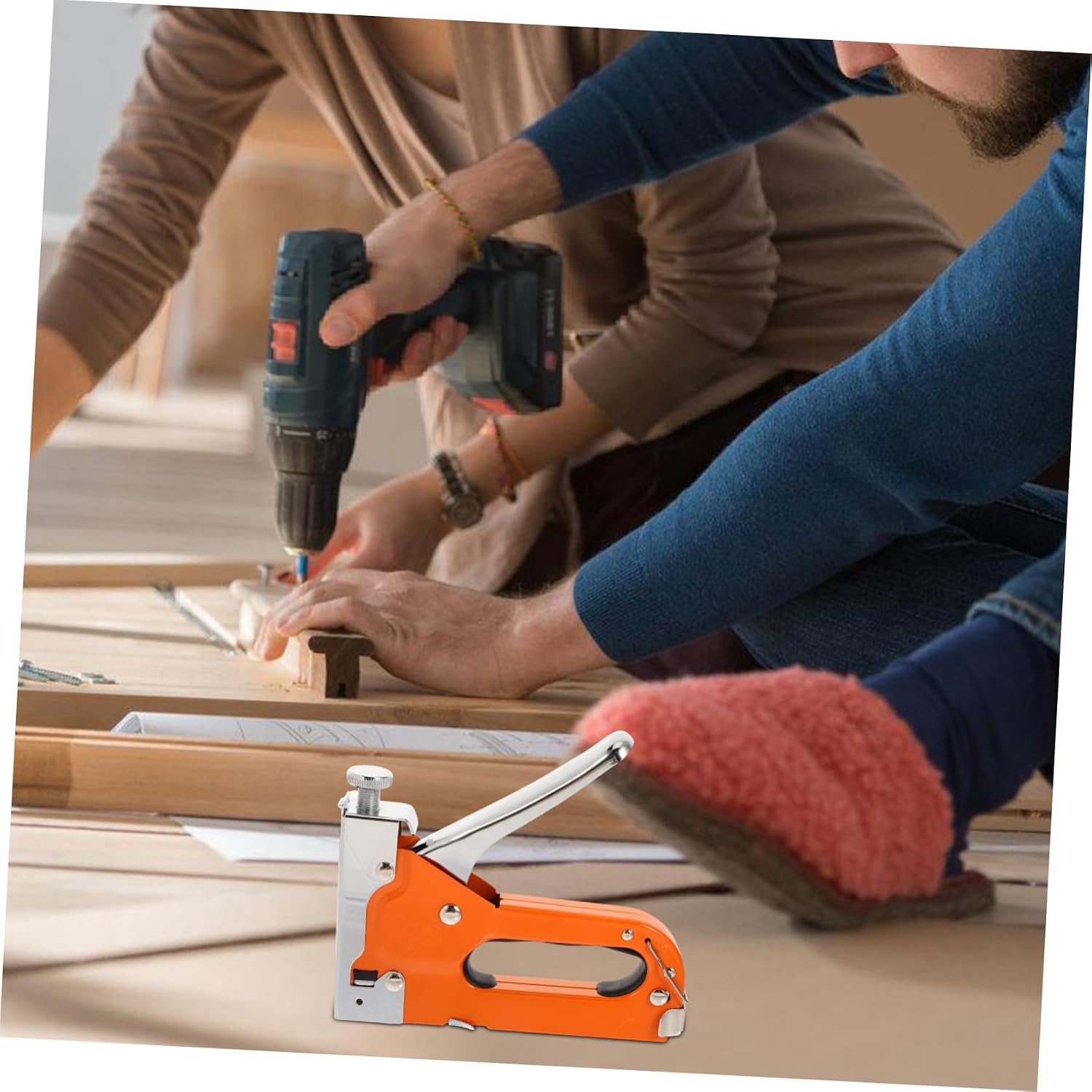 Heavy Duty Manual Stapler Gun Kit with Staple Removal Tool Reusable Metal Staple Fastening Tool for Woodworking and Carpentry and Pry Bar Set for Home and DIY Use