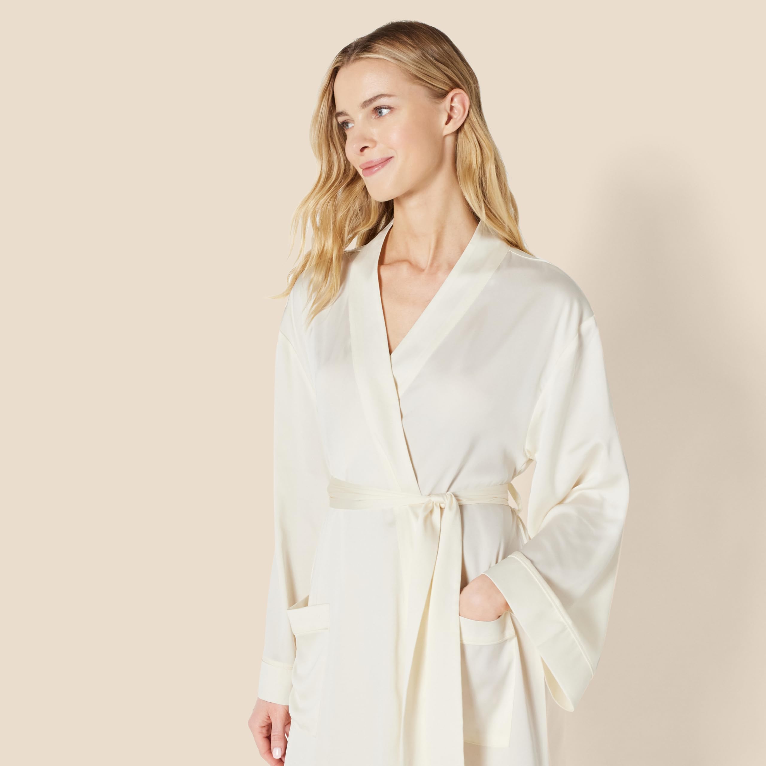 Amazon Essentials Donna Vestaglia in Raso dalla Vestibilità Comoda