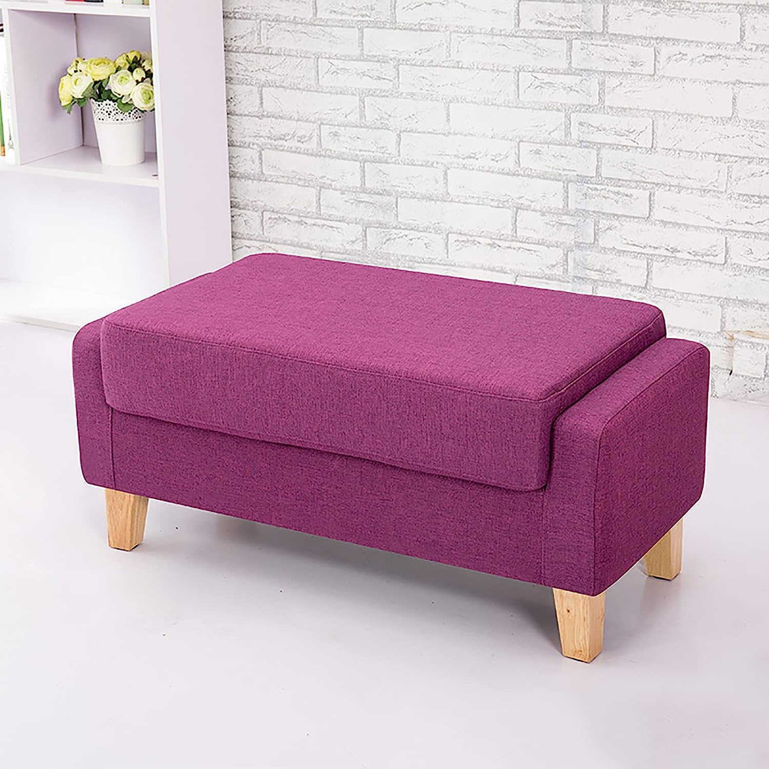 Banc de bout de lit en lin rembourré et pieds bois massif pour décoration salon raffinée