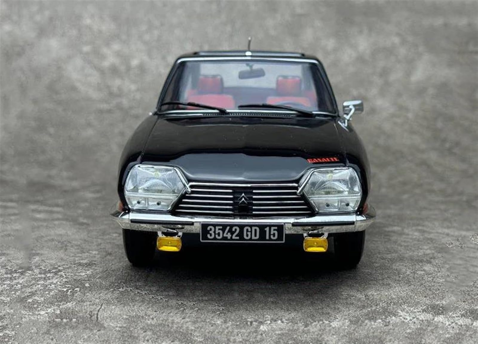 Amazon.co.jp: スケールモデル車両 1:18 シトロエン GS 1978