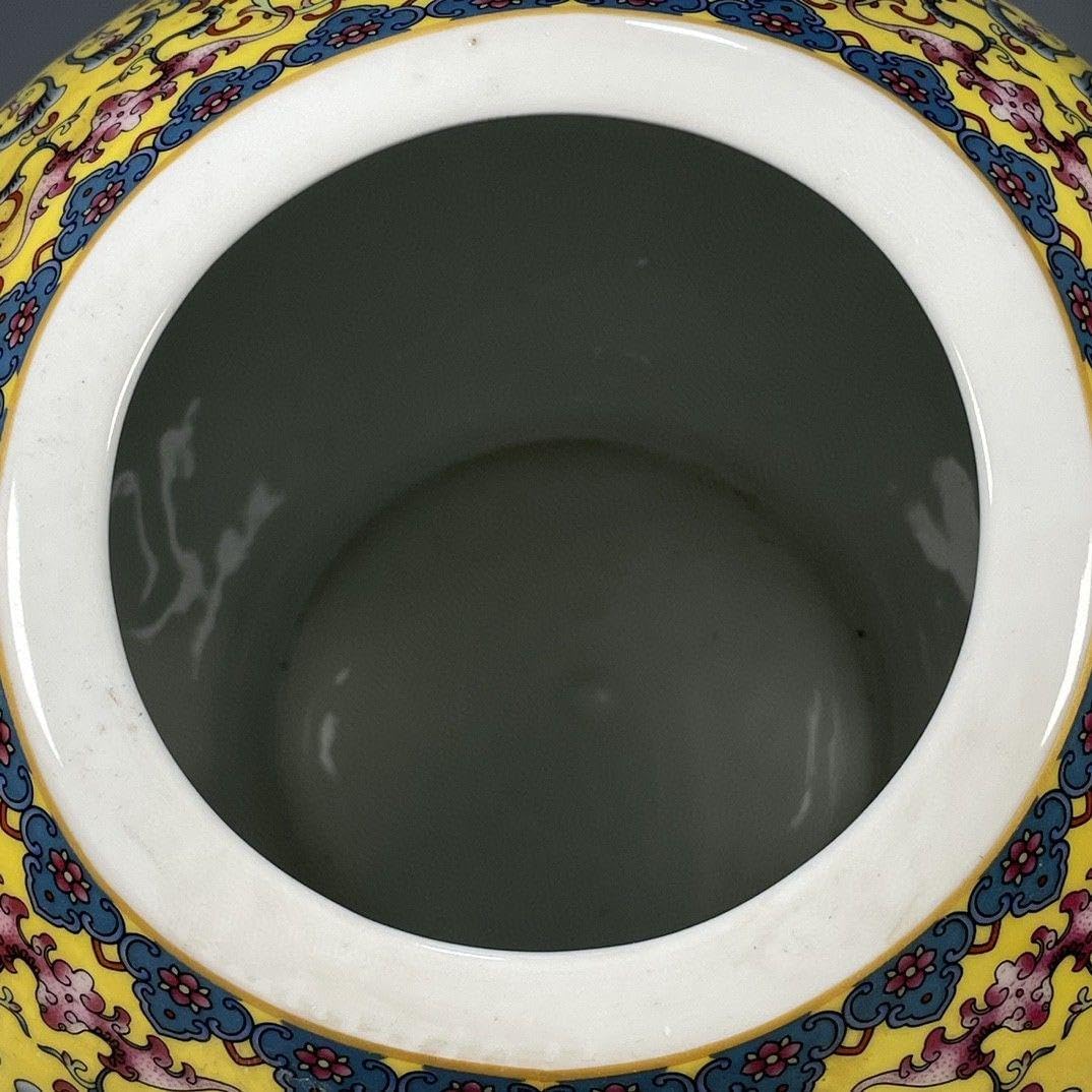 大清乾隆琺瑯彩四季瓜果双耳瓶磁花瓶 景徳鎮 陶磁器 装飾品 現代工芸品