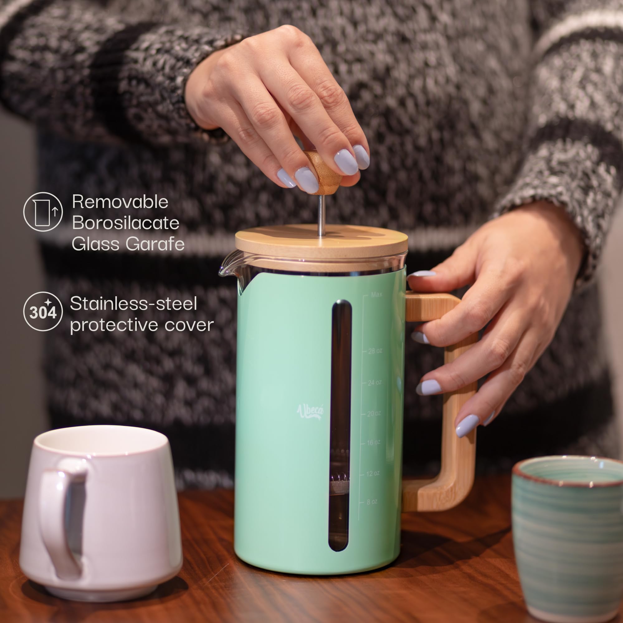 Cafetera de prensa francesa con detalles de bambú, hasta 34 onzas con medidas, color verde menta.