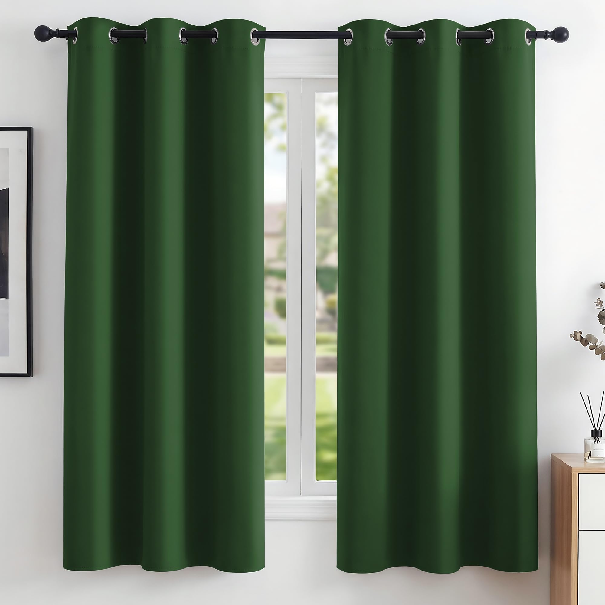 Deconovo Forest Green Super Soft Blackout Curtains Thermal Insulated Curtains Eyelet Curtains For Baby Nursery W42 X L63 Inch One Pair