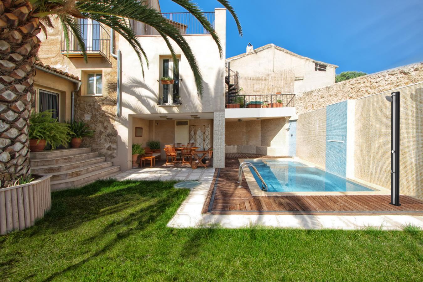 Gre DSPS35 - Ducha Solar Exterior para Piscinas. Ducha para Jardín en PVC negro con Lavapiés, con Capacidad de 35 Litros.