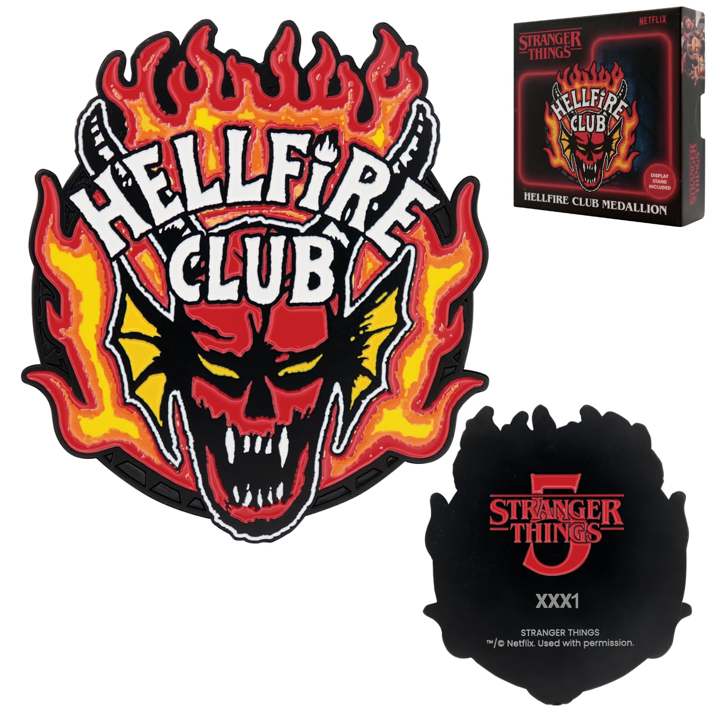 Médaillon Stranger Things Hellfire Club FaNaTtik en métal avec socle