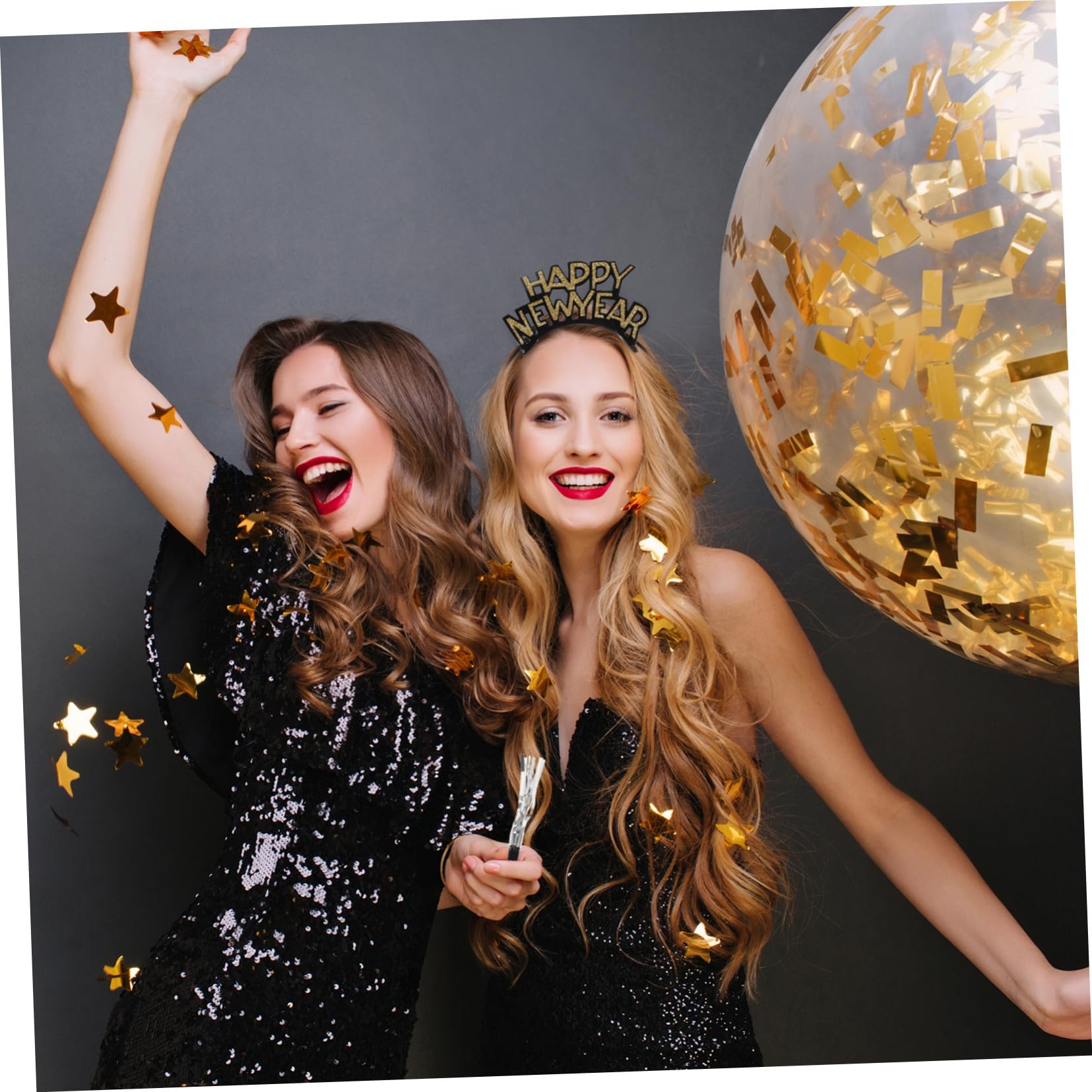 SOIMISS Kit Articles de Fête pour Réveillon du Nouvel An Colliers de Perles Décoratifs Chapeaux Coniques Cotillons et Ornements de Nouvel An