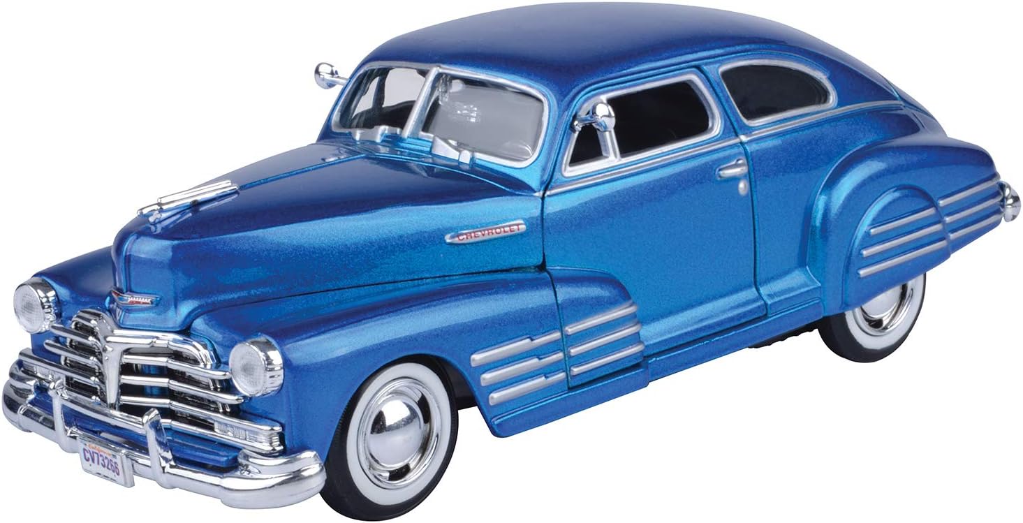 Motormax 1/24 1948 Chevy Aerosedan Fleetline Vehicle 73266 Blue