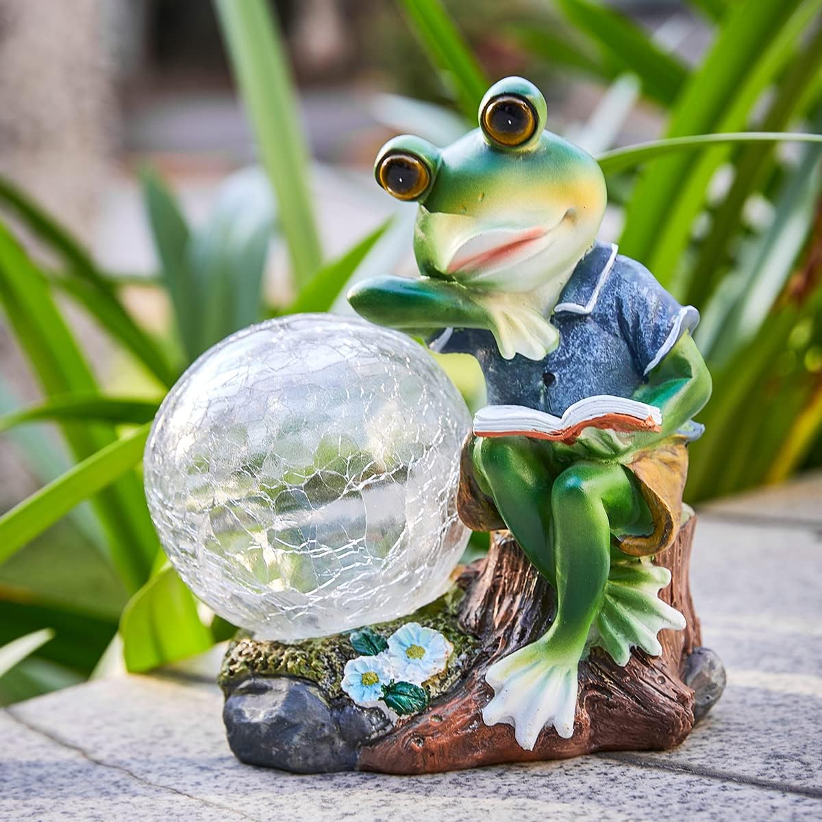 FANOAULEA Garden Frog Statues Outdoor Decorations with Solar Light, Frogs Garden Decor Solar Frog Figurines Lights Waterproof Decoration for Yard Patio Garden Lawn : Tools & Home Improvement