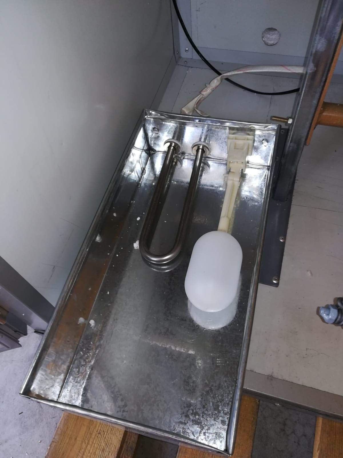 EASY MEDIA INCUBATRICE AUTOMATICA EM1000 PROFESSIONALE COIBENTATA CAPACITA' 1056 UOVA DI GALLINA, ANATRA CON GIRAUOVA AUTOMATICO, IGROMETRO, TERMOSTATO, DISPLAY ESTERNI E AVVISATORI ACUSTICI
