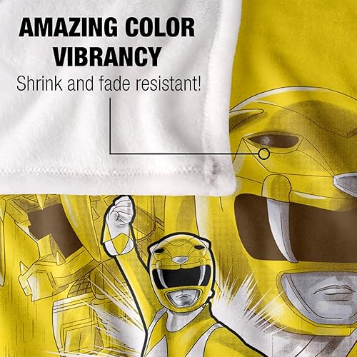 Vista 17 de Power Rangers Red Ranger - Manta sedosa al tacto súper suave, 36 x 58 pulgadas Ranger rojo