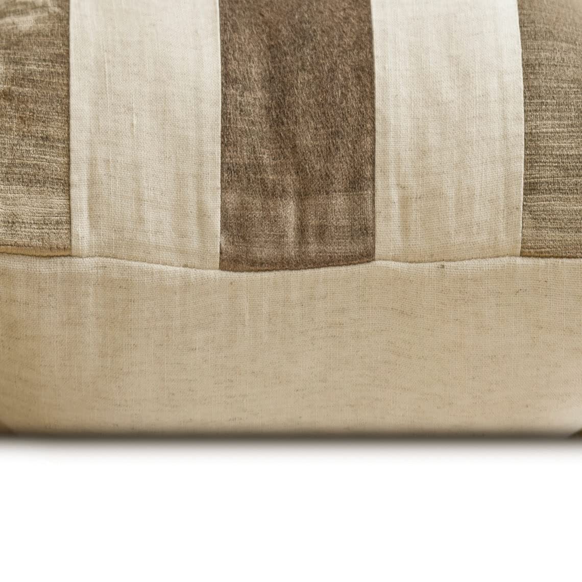 Fabric Mart Direct Decorativo Beige Funda de cojín Lumbar, 30 x 60 cm Terciopelo y Lino Cojin, Funda de Cojín con Labor de Retazos, A Rayas Cojin, Moderno Funda de cojín Lumbar - Swathe Beige