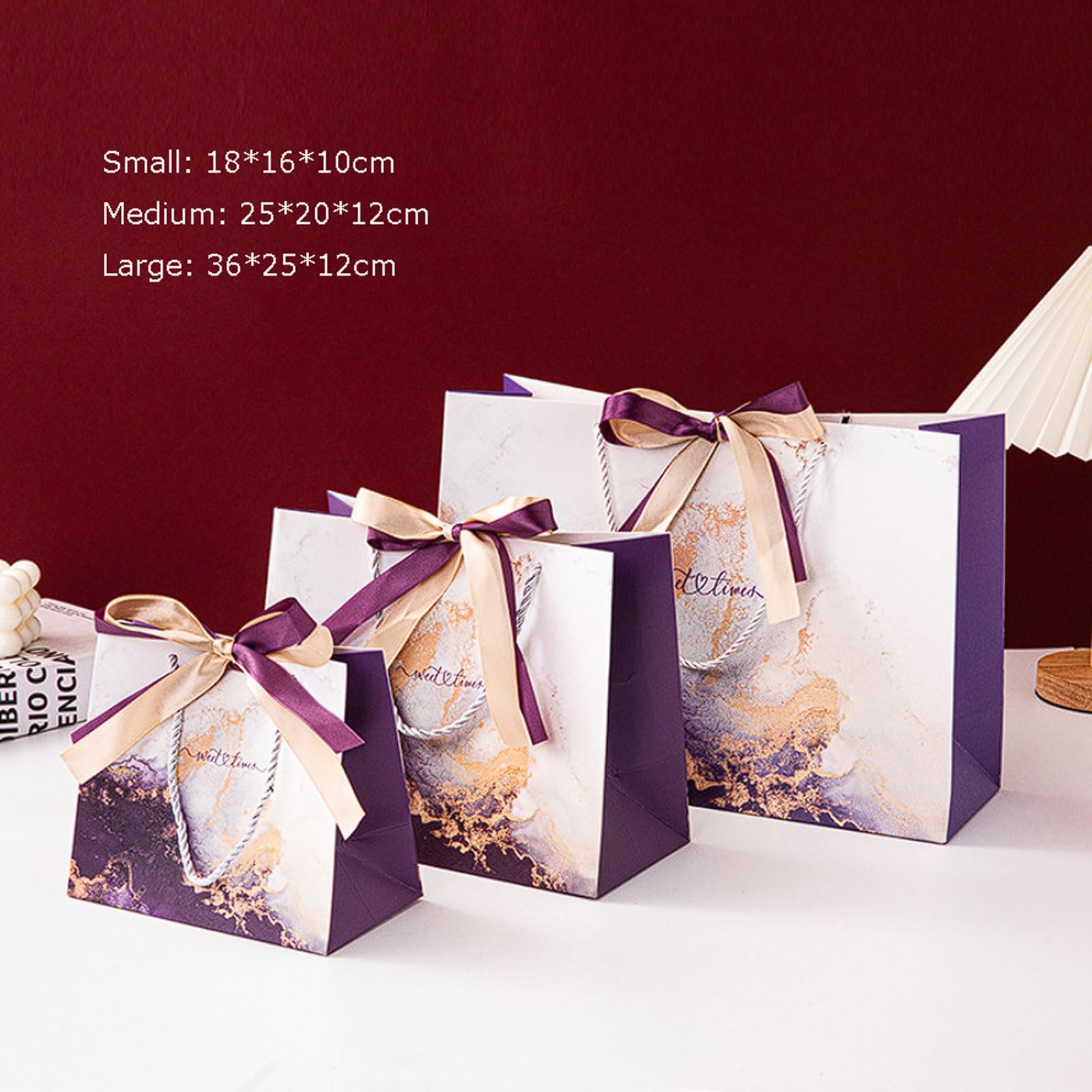 Paquete de 30 bolsas moradas y doradas, papel dorado primera calidad con cinta dos tonos for ropa, joyas recuerdos