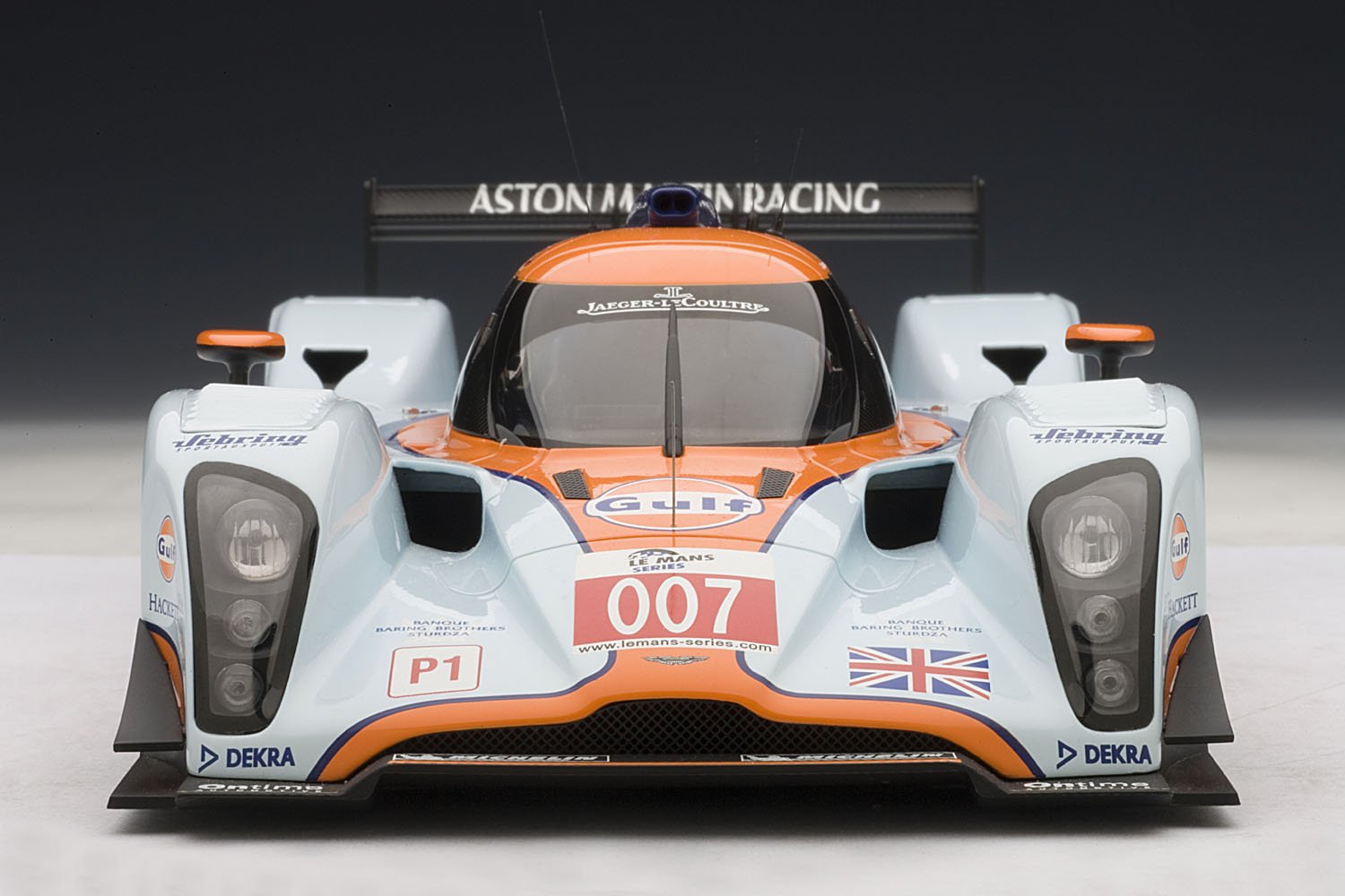 Amazon | AUTOart 1/18 ローラ アストンマーチン  