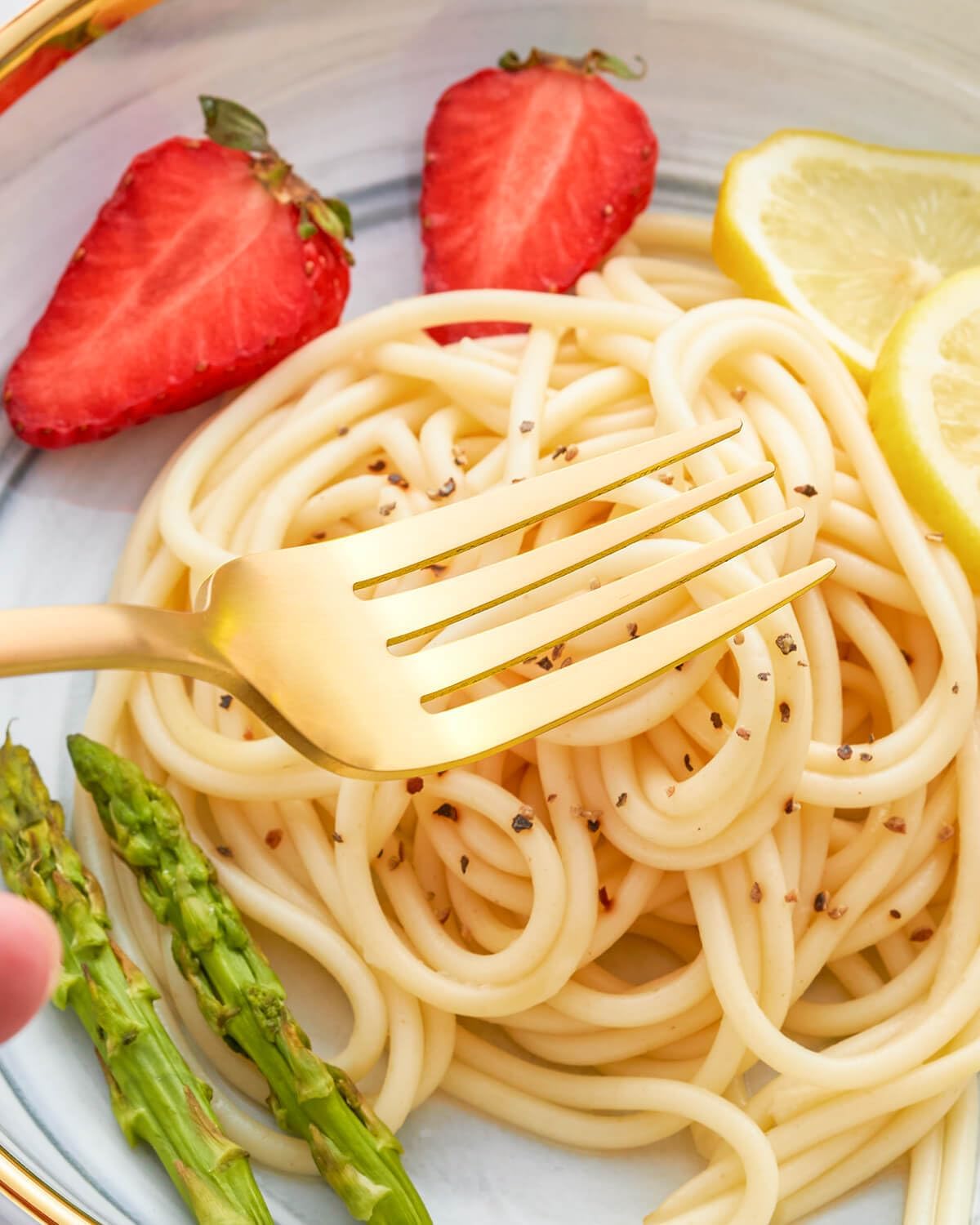 36-Pieces Matte Gold Silverware Set with Steak Knives,Stainless Steel Flatware Set for 6,Modern Cutlery Utensils Set,Spoons and Forks Set for Restaurant,Dishwasher Safe