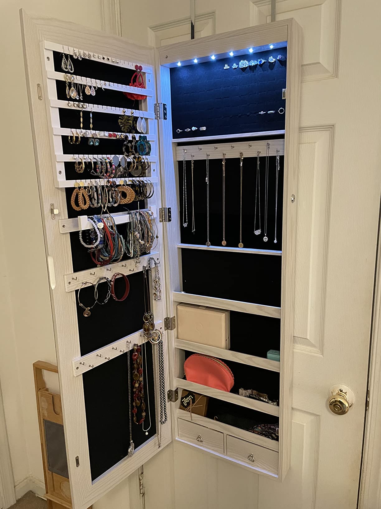 23/mo Finance GISSAR Full Length Mirror Jewelry 6 LEDs