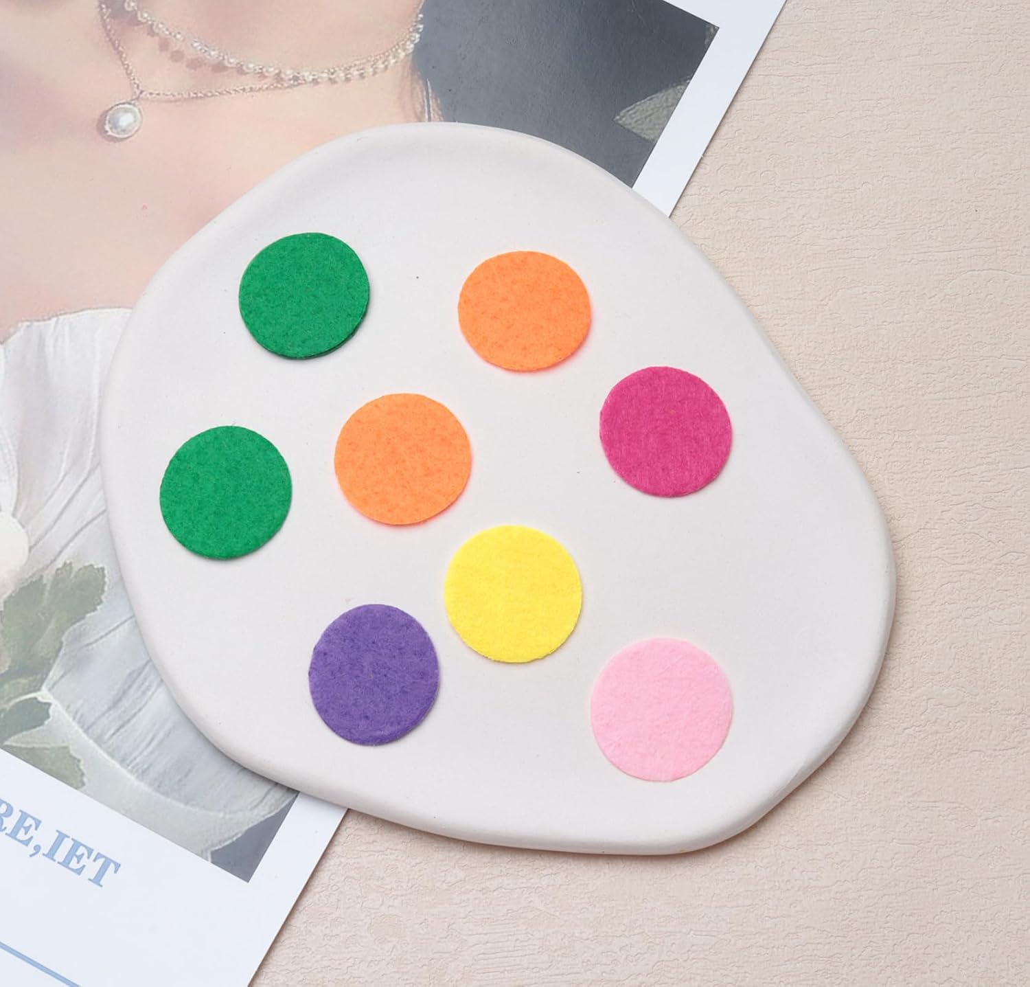 300 Pcs Round Felt Circle Pads Colorful 1 Inch Cut Non-Woven Mini Fabric Circle for DIY Sewing Handcraft Project (Colorful, 1 Inch) image 3