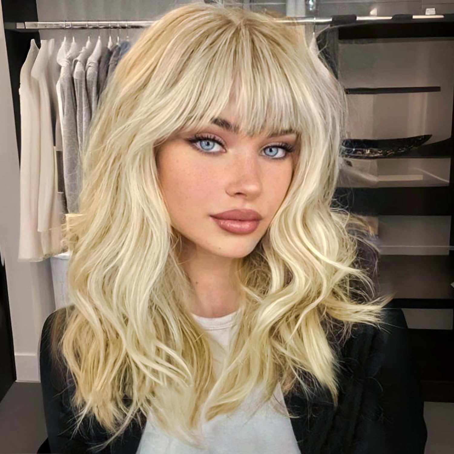 PORSMEER 18 inch Long Blonde Wavy Wig with Fringe for Women Ladies Shoulder Length Curly Heat Resistant Synthetic Natural Hair Wig for Daily Use or Cosplay Halloween Party