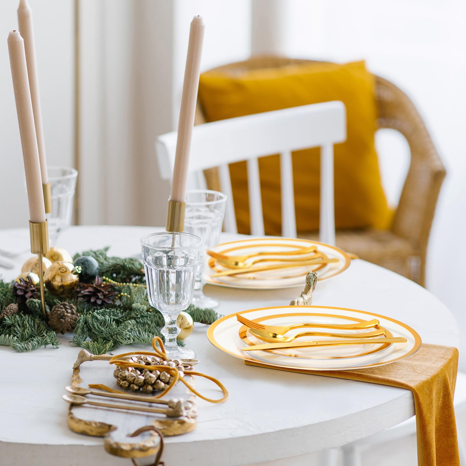 Roshtia 300 Pcs Clear Plastic Plates with Rim for 50 Guests Disposable Dinnerware Set 100 Clear Dinner Plates 50 Cups 50 Knives 50 Forks 50 Spoons for Wedding Engagement Party Supplies(Gold)