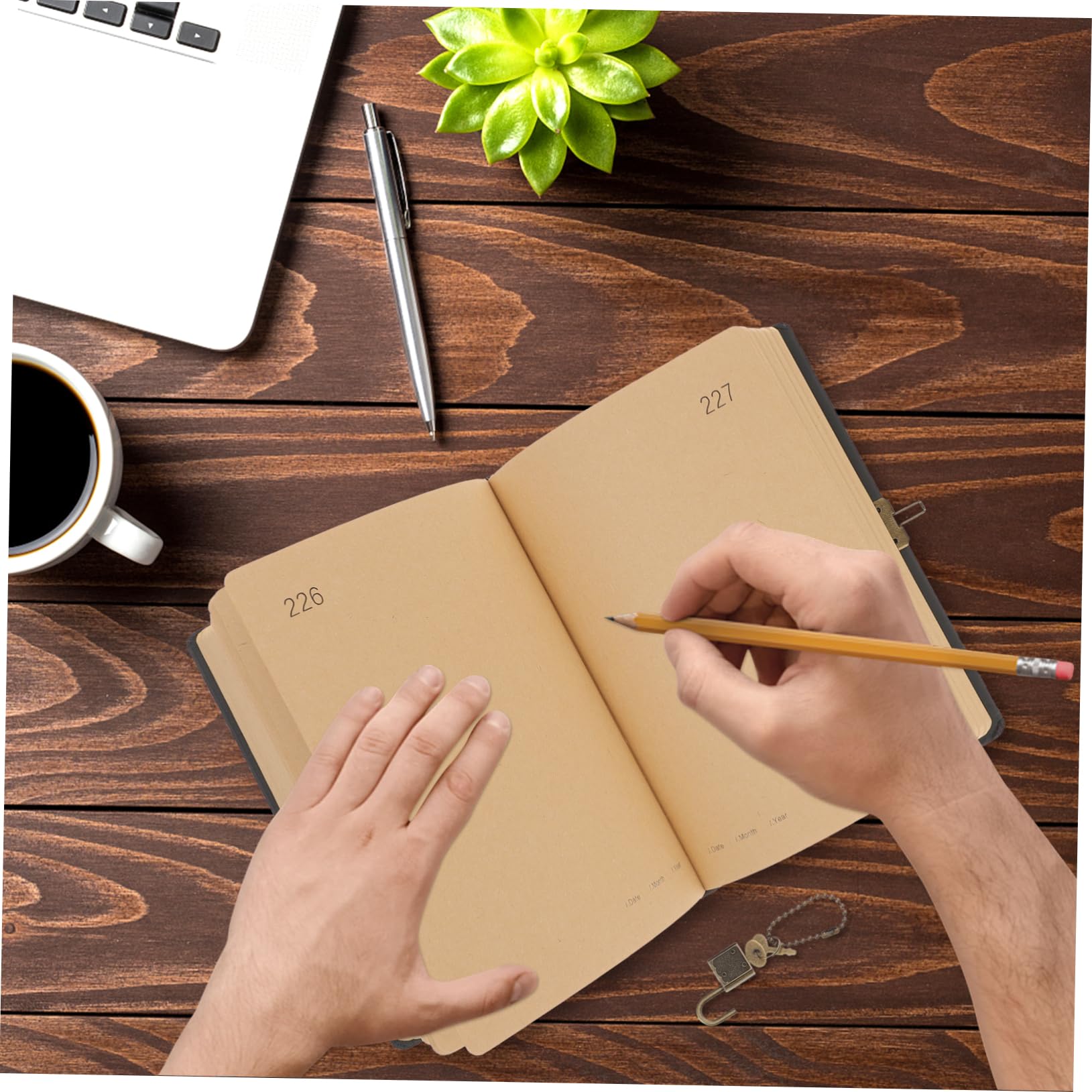 Diario Personale 365 Giorni con Chiusura a Lucchetto, Portatile in Carta per Scuola e Casa, Taccuino per Studenti e Insegnanti Stili multipli
