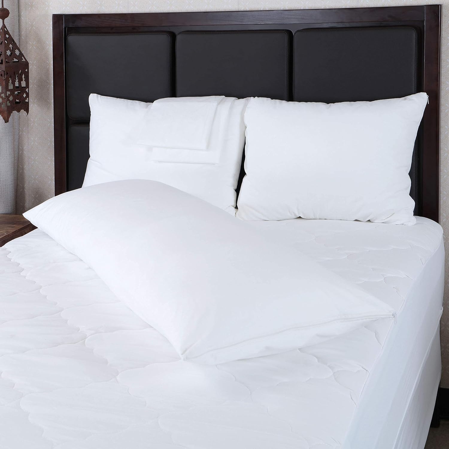 Hypoallergenic Poly-Cotton Body Pillow Protector with Zipper