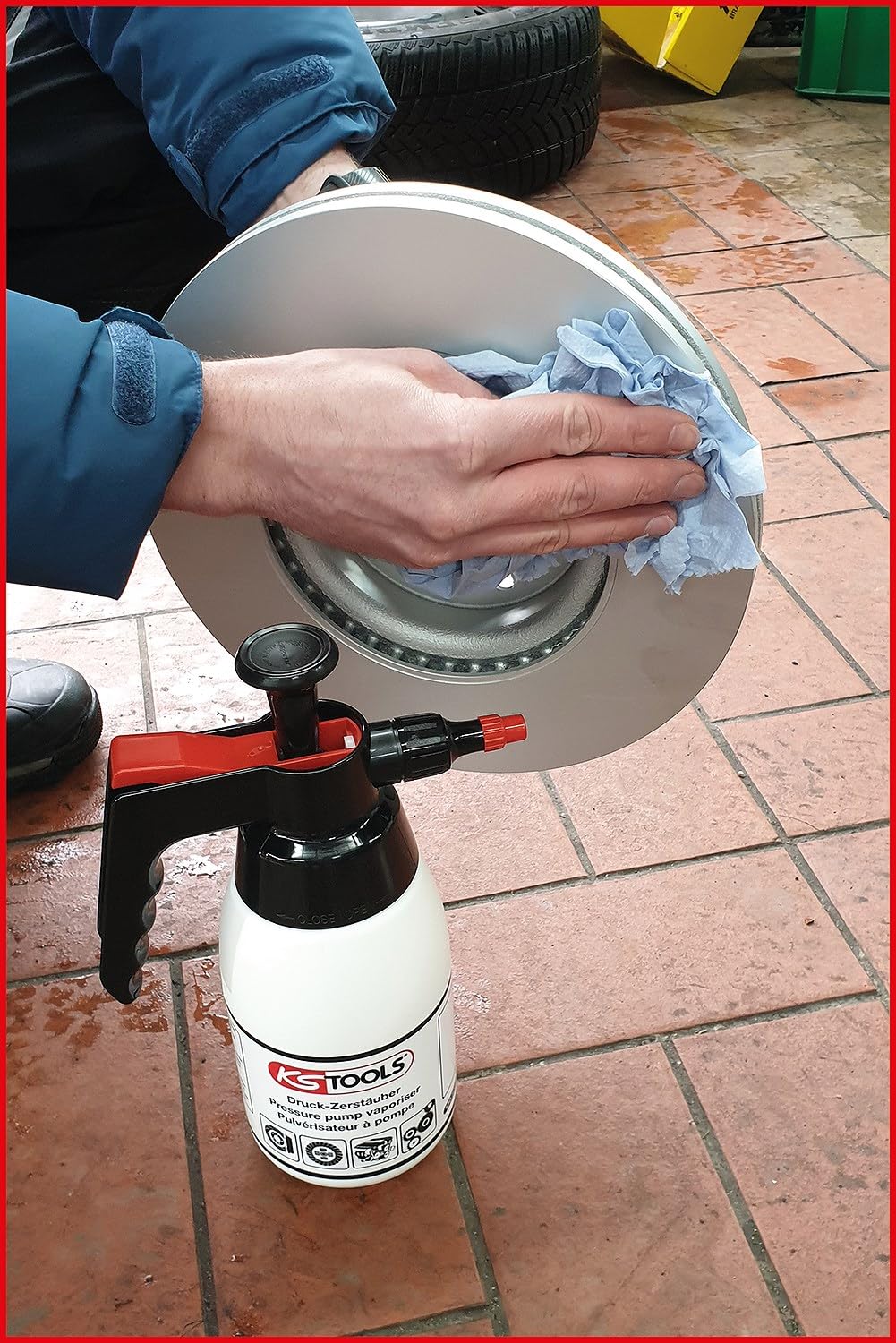 KS Tools 150.8258 Botella de pulverización con bomba para productos limpiadores de frenos, 1 l