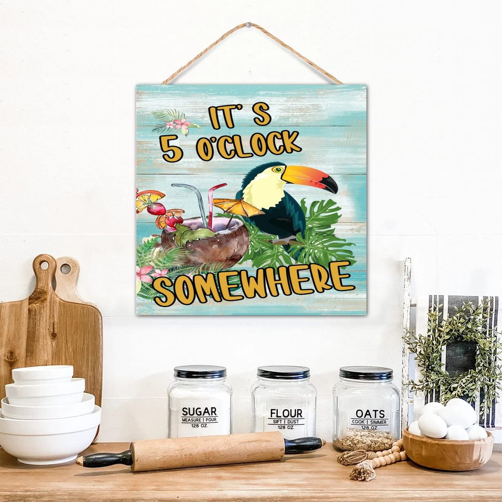 Panneau mural amusant en bois pour creer un coin bar convivial dans votre salon ou entree