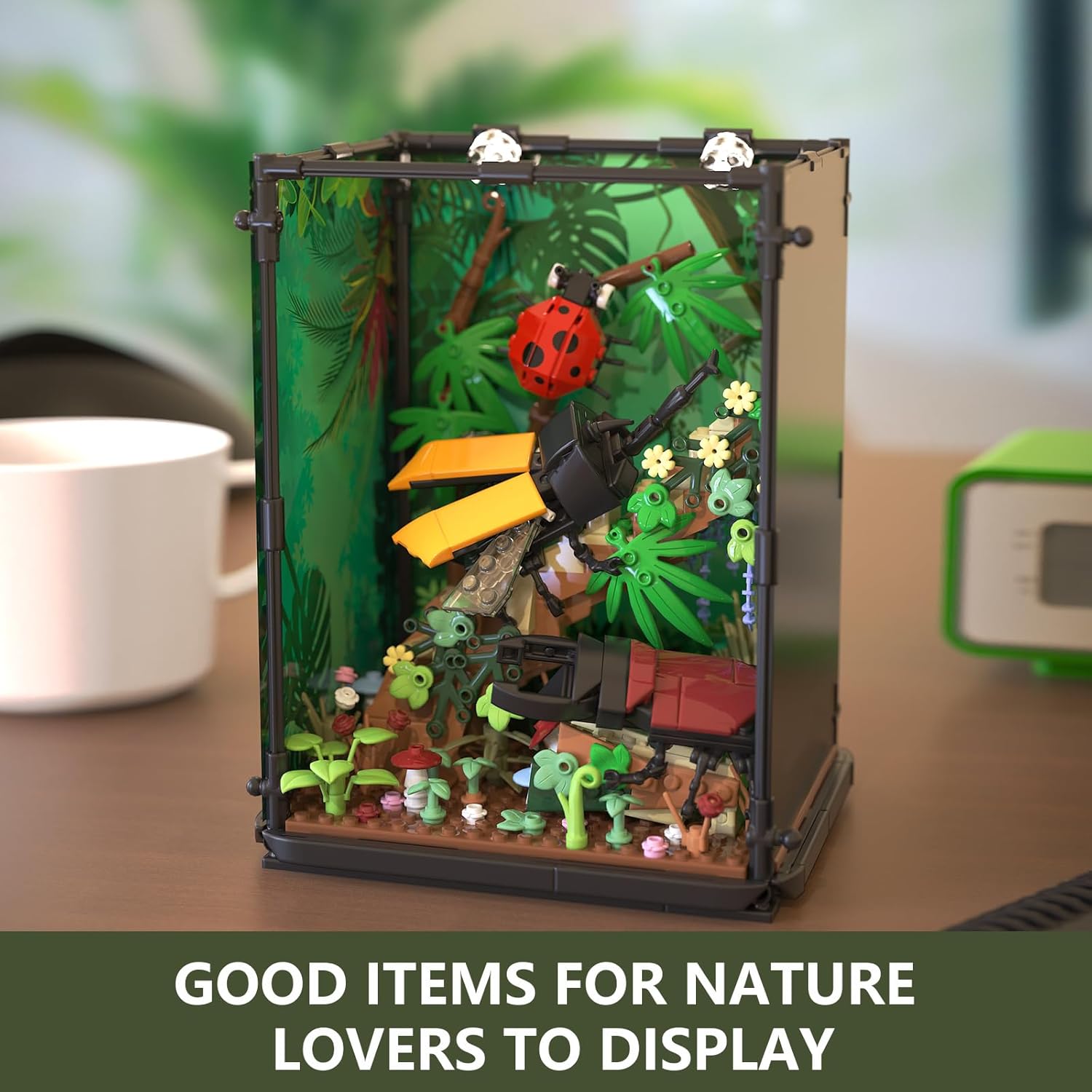 Insect Collection Building Set, Animal Insect Building Blocks Toys, Compatible with Lego Insect Fish Tank Style Display Set, Gift for Boys and Girls Over 8 Years Old and Adult (552 PCS)