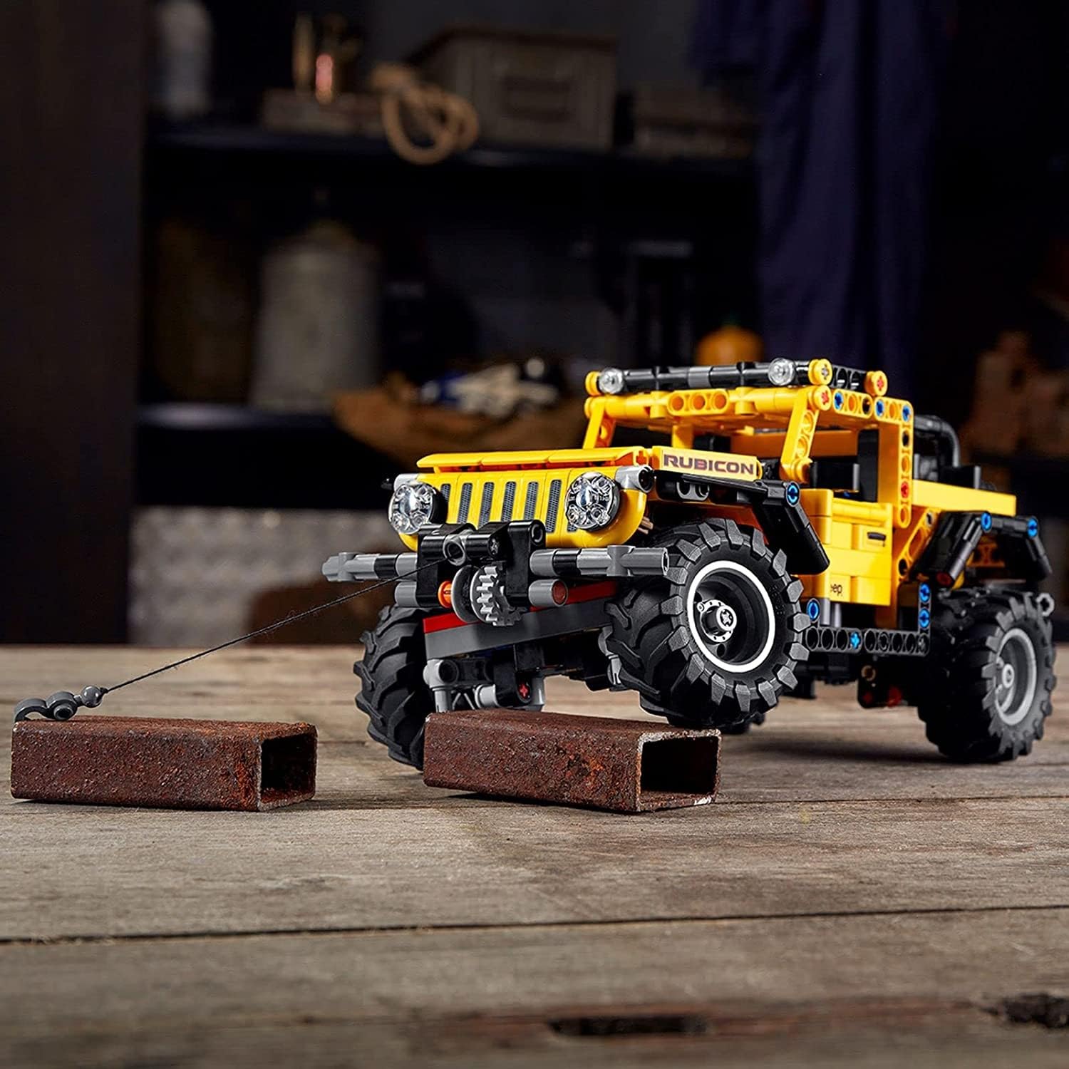 LEGO Technic Jeep Wrangler 4x4, Set con Macchina Giocattolo da Costruire, Modellino SUV Fuoristrada, Giochi per Bambini, Bambine, Ragazzi e Ragazze da 9 Anni in su, Idea Regalo di Compleanno 42122