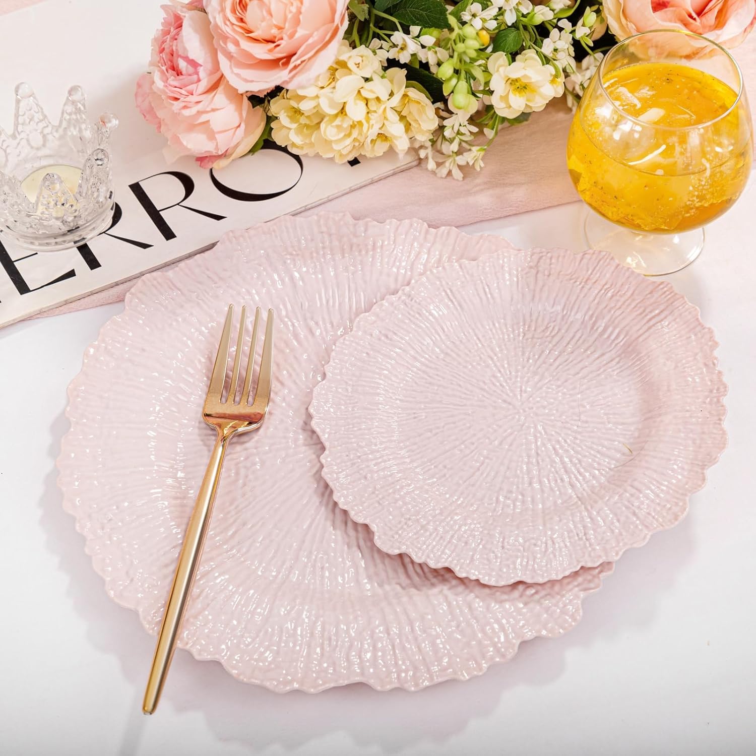 SUT 60PCS Pink Plastic Plates, Pink Disposable Plates include 10 inch Pink Dinner Plates and 7 inch Pink Dessert Plates, Plates Disposable Heavy Duty. Plastic Plates For Party/Birthday