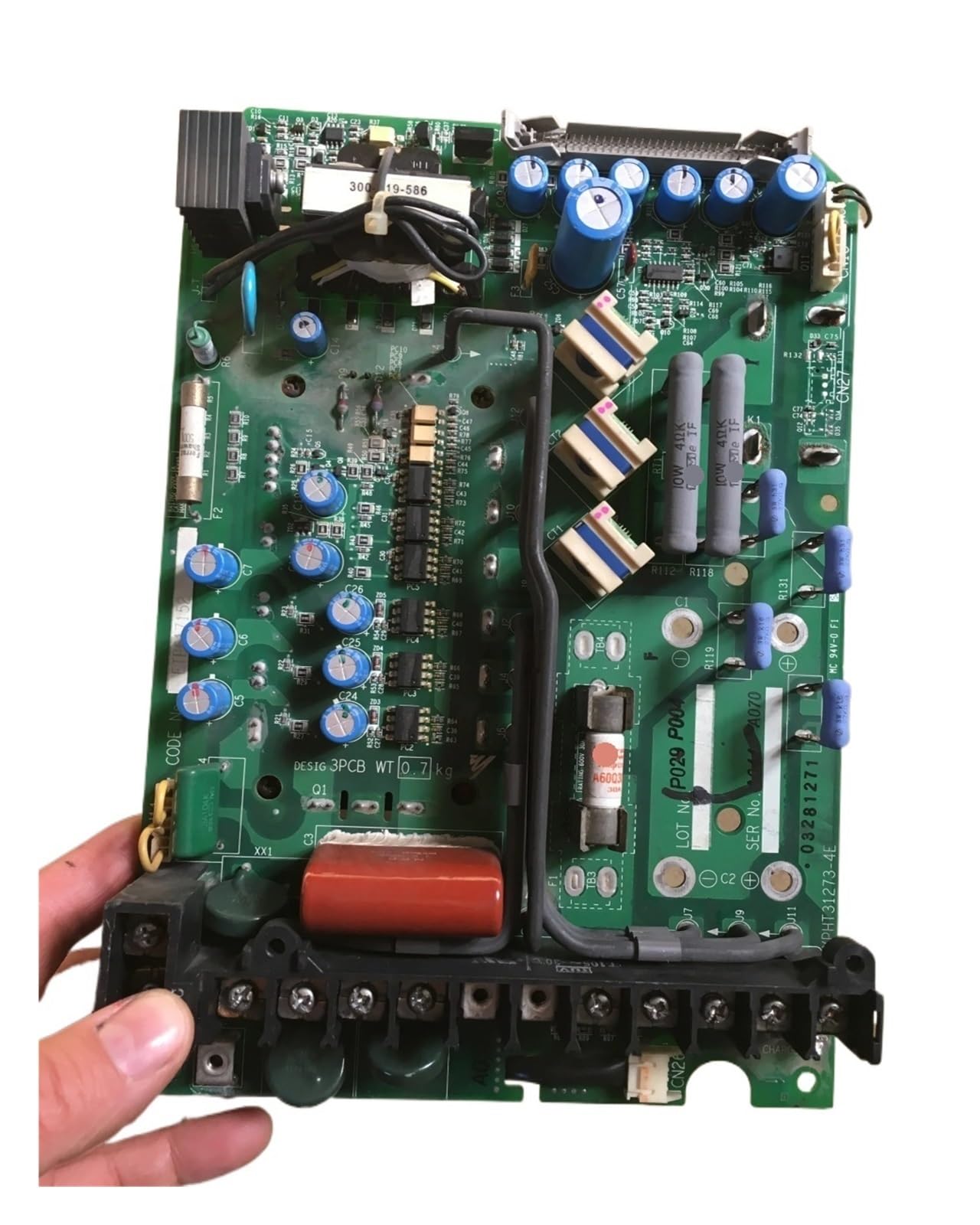 Onduleur série F7 7,5 KW pour réparer un problème de carte d'alimentation ou de carte mère
