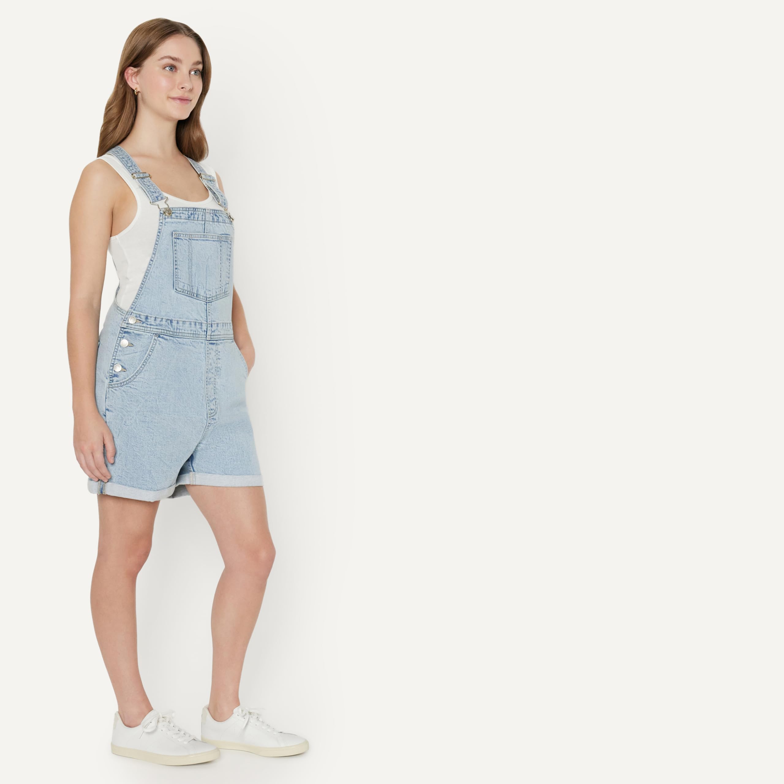 Amazon Essentials Salopette Courte en Denim, Bretelles Réglables, Coupe Décontractée, Moyennement Extensible Femme