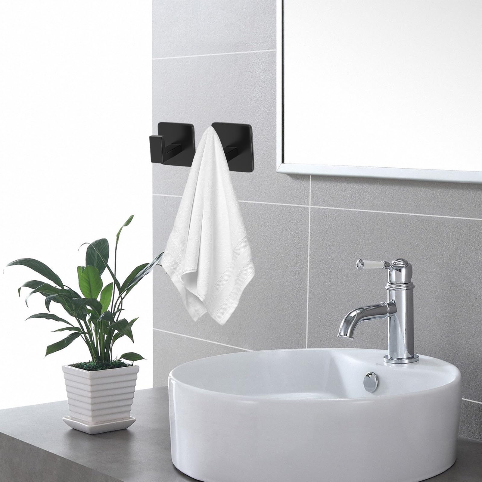 Paquete de 4 ganchos cuadrados autoadhesivos para toallas, gancho negro mate para toallas de baño, sin taladrar, gancho de pared de aluminio resistente para baño, dormitorio, cocina (2