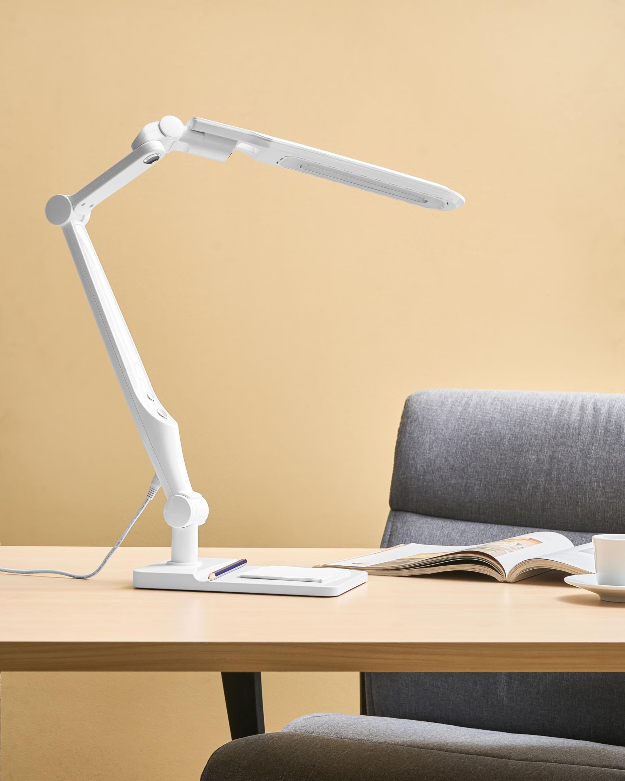 Beliani Schreibtischlampe LED weiß verstellbar dimmbar modern für Homeoffice Pegasi