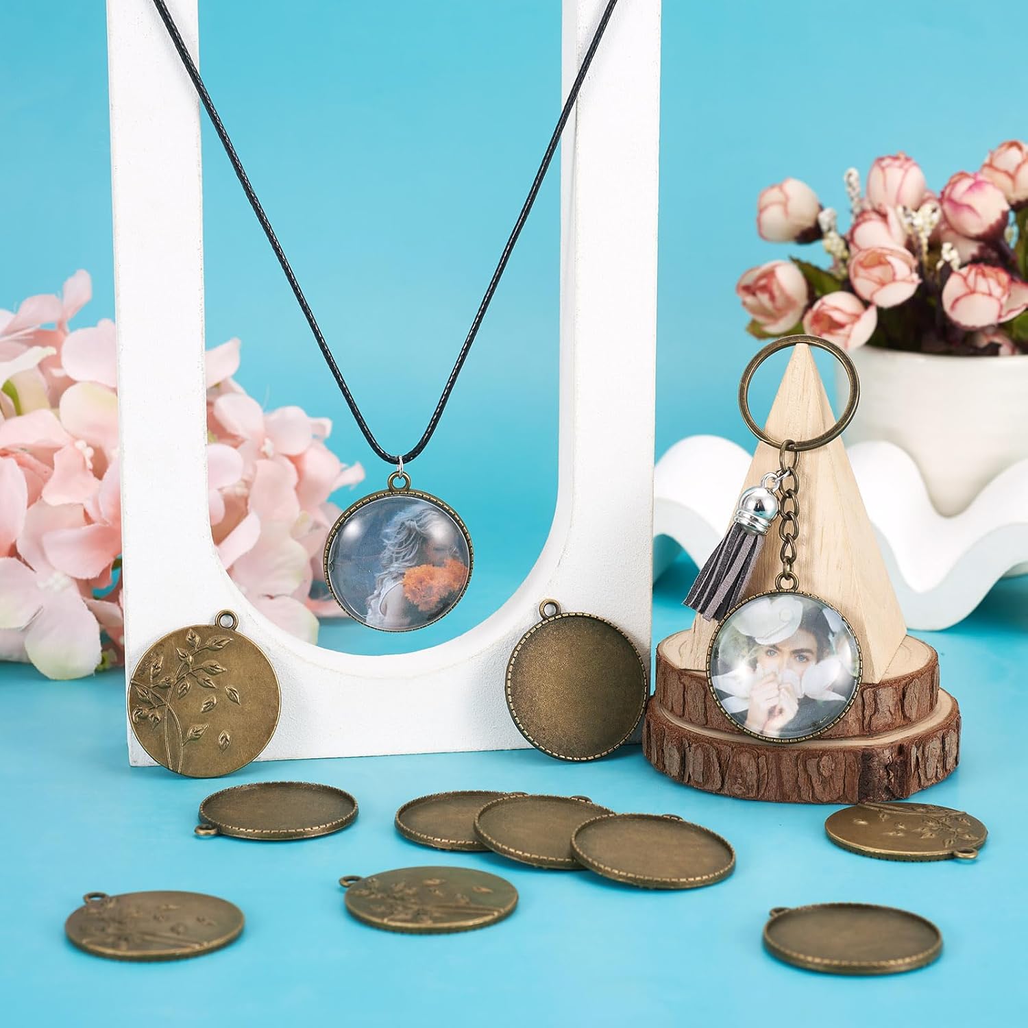 Pandahall 10pcs 35mm Vintage Tibetan Style Alloy Pendant Cabochon Bezel Settings Antique Bronze Flat Round Tray - Image 3