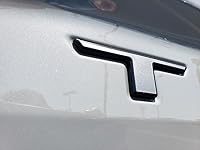 Vista 16 de EyeCatcher Pro Series - Letras insertas para portón trasero compatibles con Tacoma 2016-2023 (bandera americana BLKCHRMBLK)