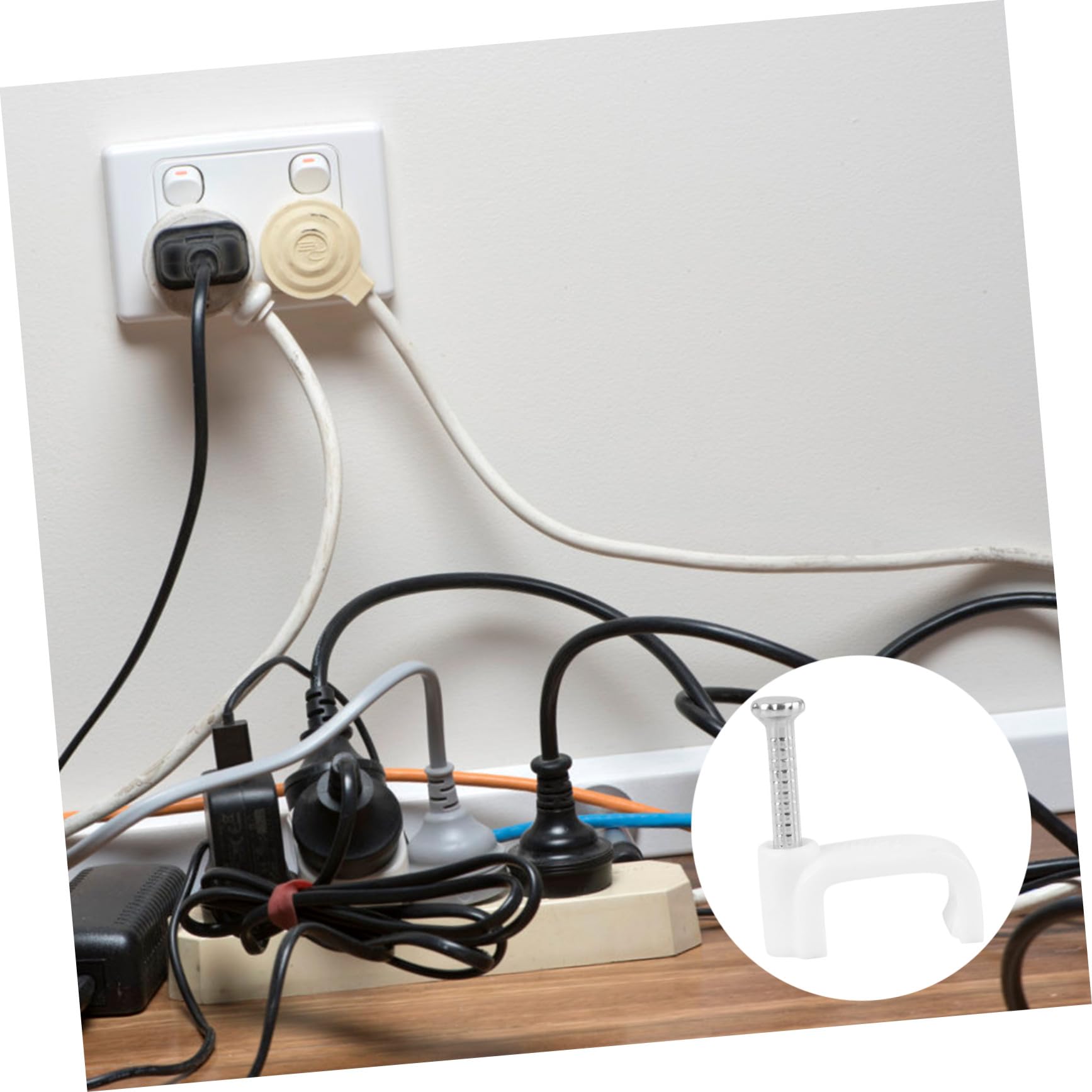 Clip Gestione Cavi Chiodo in Acciaio, Bianco 500 Pezzi | Pe, Buona Isolazione e Resistenza All'invecchiamento, per Cavo Audio Coassiale e USB in Ufficio e Casa