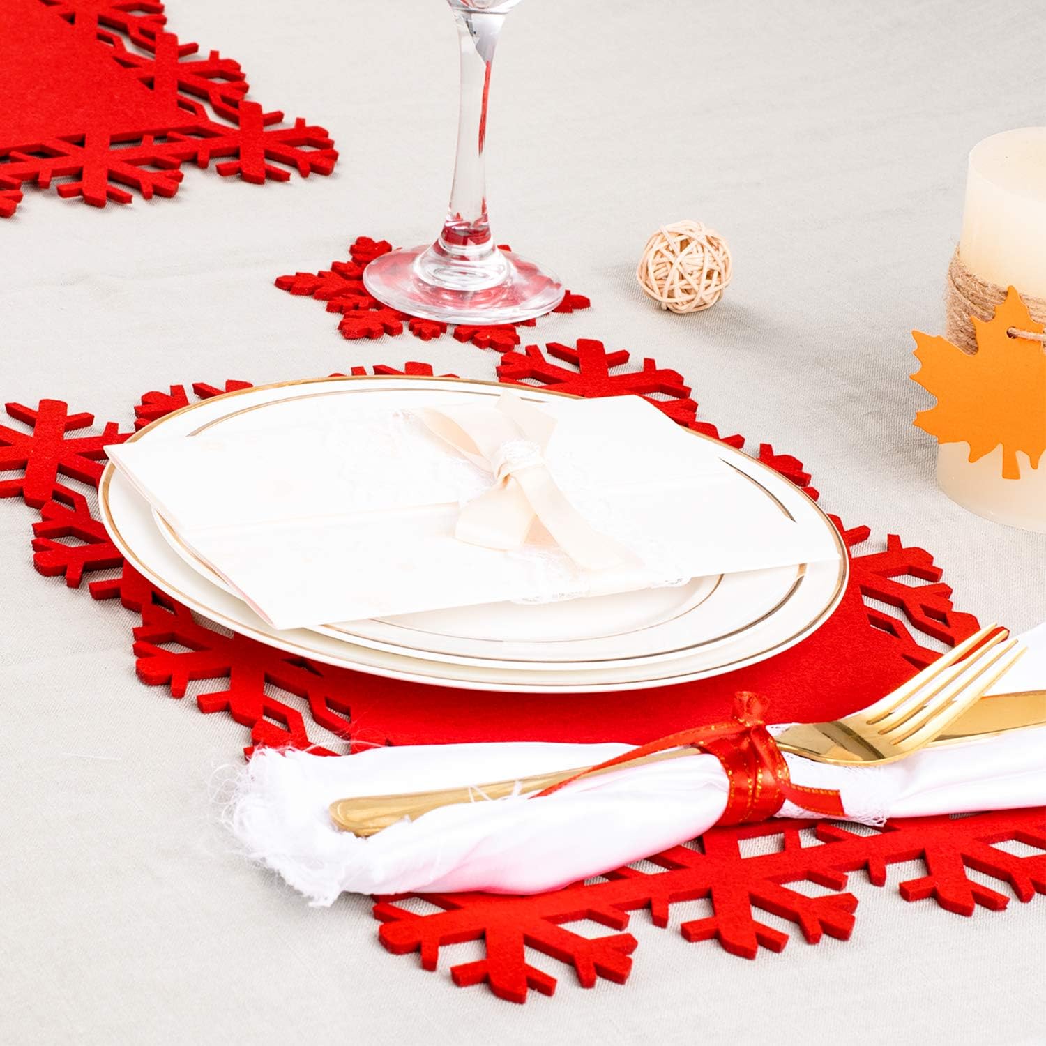 Whaline 12 Pack Christmas Table Place Mats and Coaster, Red Snowflake Design Set for Christmas Party Winter Holiday Wedding Dinner Decoration