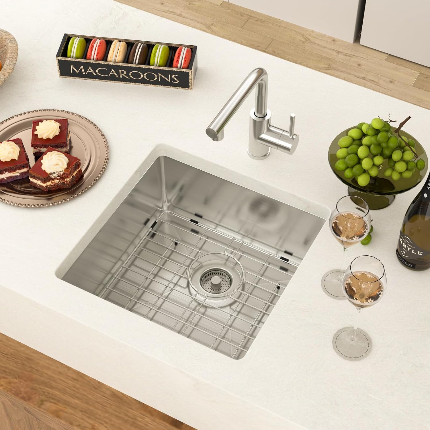 18 Undermount Kitchen Sink 18"x18"x8" Single Bowl 16 Gauge Stainless Steel Under Counter Single Bowl Kitchen Sinks Basin with Drain Strainer