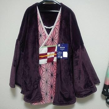 鬼滅の刃 胡蝶しのぶ 着る毛布 コスプレ　羽織　しまむら Amazon.co.jp: 鬼滅 竈門禰豆子 胡蝶しのぶ 着る毛布 しまむら M