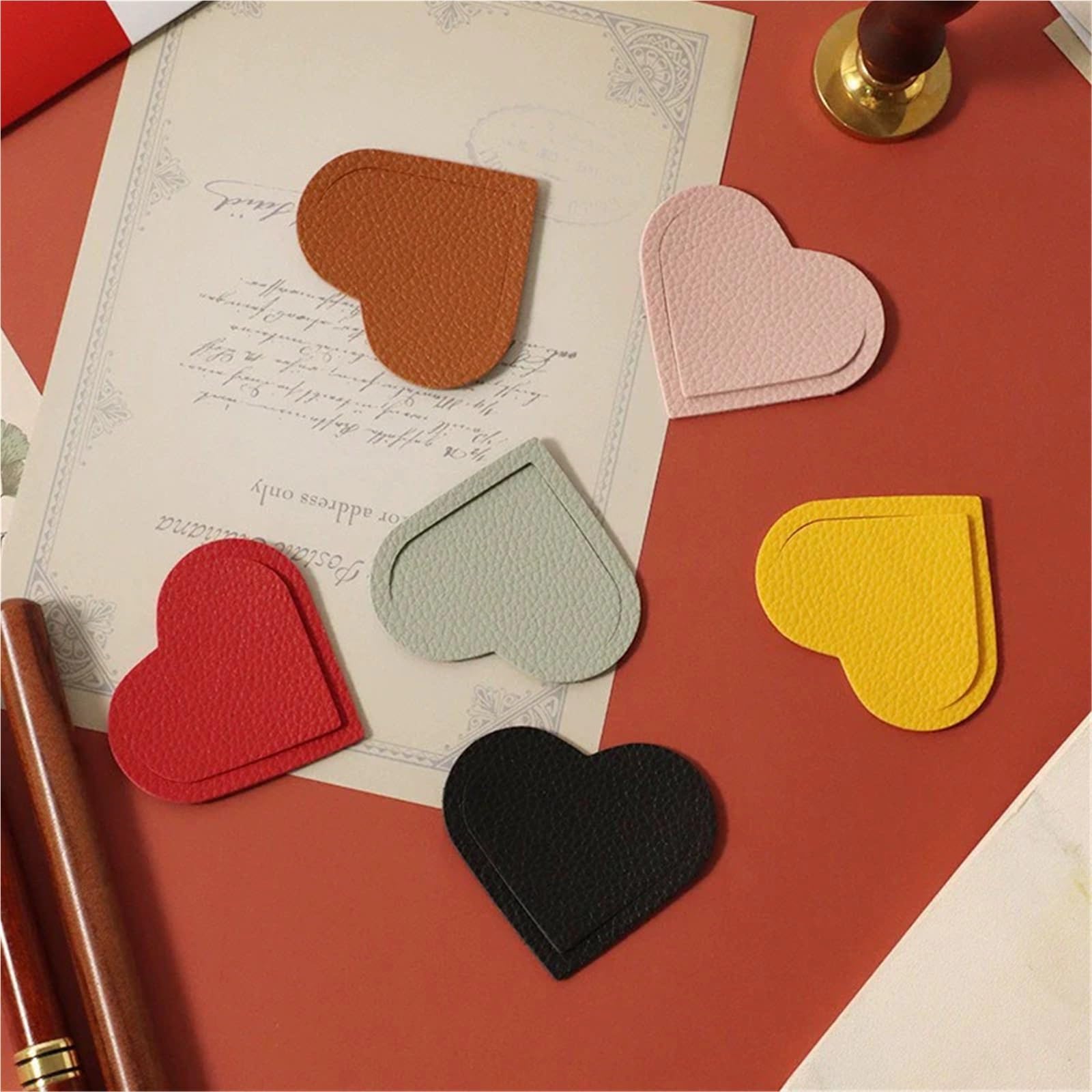 Segnalibro Angolare Segnalibro in PU a forma di cuore