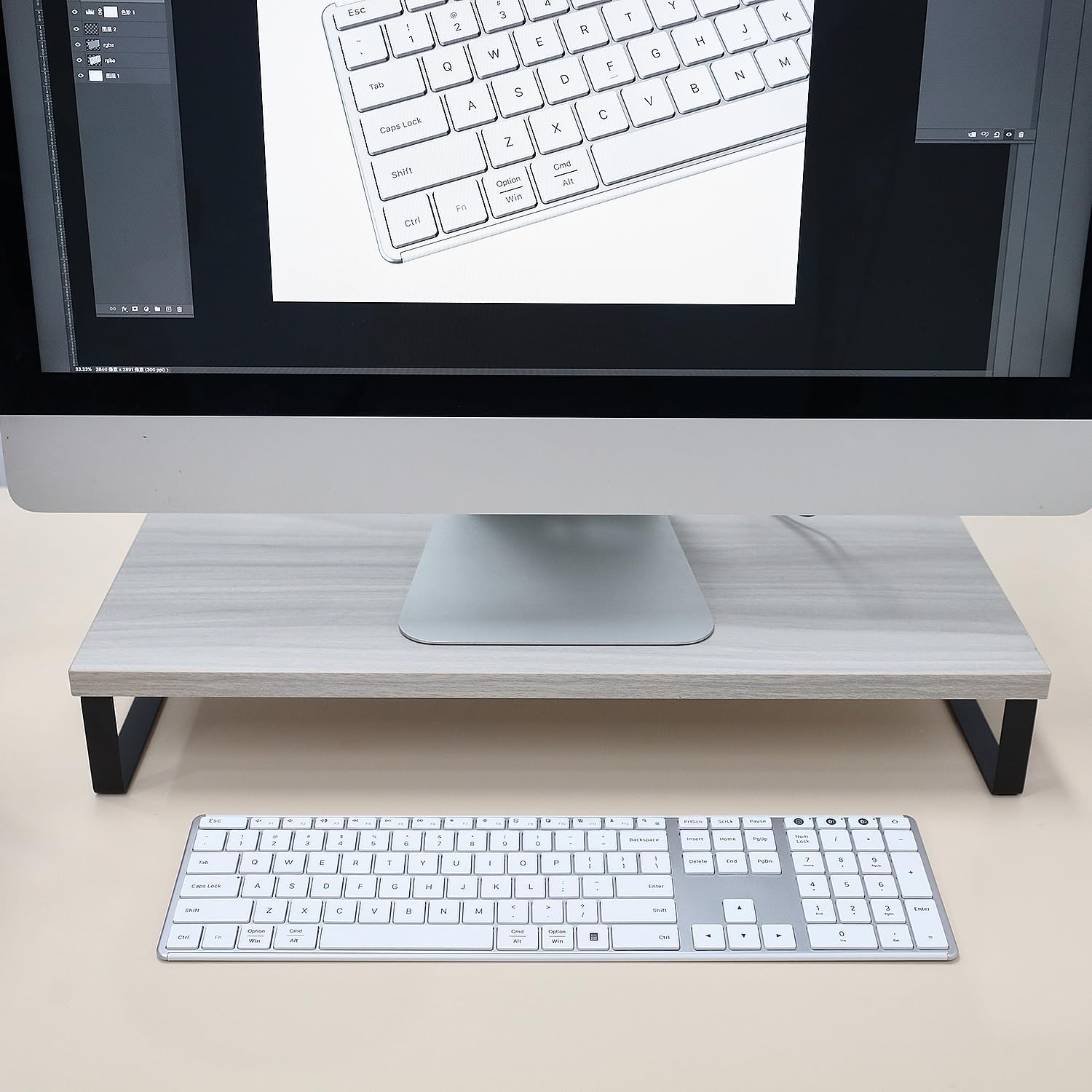 AUSDOM keyboard connected via USB-C cable for charging