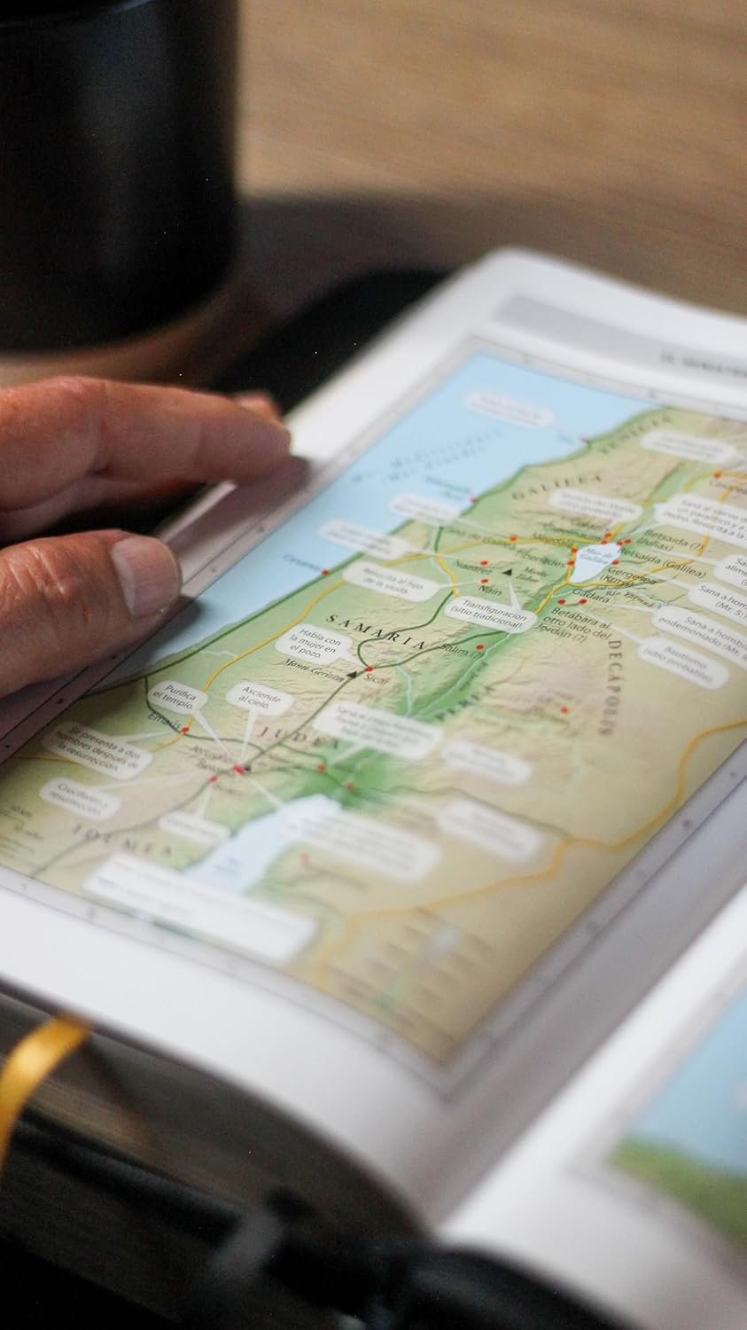 NBLA, Santa Biblia, Ultrafina, Letra grande, Leathersoft, Negro, Palabras de Jesús en rojo, con cierre (Spanish Edition)      Imitation Leather – Large Print, August 5, 2025