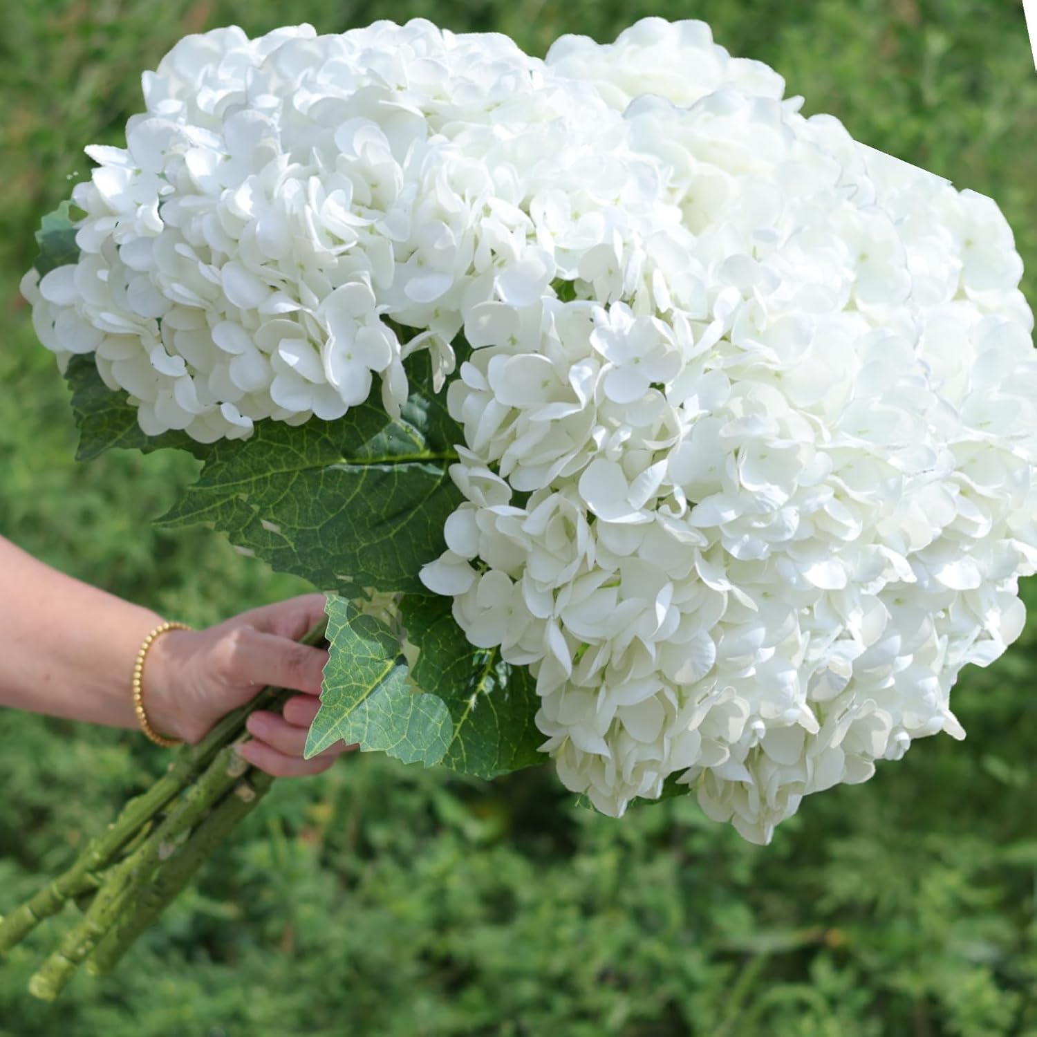 White Hydrangea Artificial Flowers - High-End 22.5cm Oversized Heads (4pcs) | Real-Touch Design | Perfect for Christmas, Weddings, Home Decor, Parties & Outdoor Use（White）