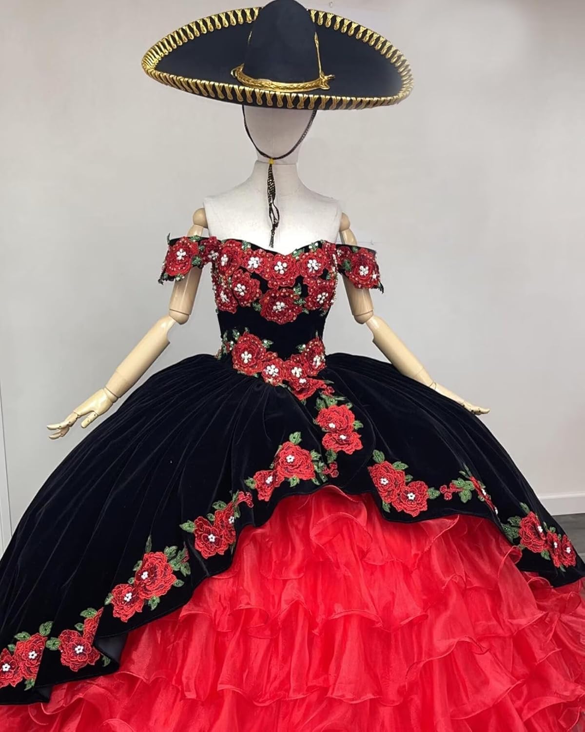 Vintage Embroidery Quinceanera Dress 3D Flower Prom Ball Gown Ruffled Tiered Puffy Sweet 16 Princess Dress