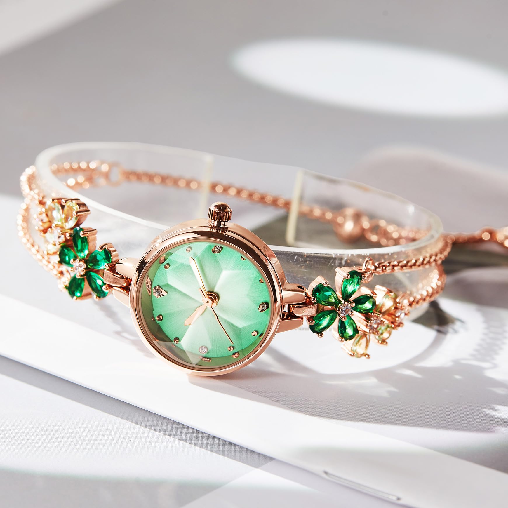 URVAN WatchDesigner Orologio Donna Bracciale al Quarzo Analogico Elegante Moda con Cinturino Gioielli Bracciale in Acciaio Inossidabile Rame con Quadrante Ovale Rotondo Impermeabile