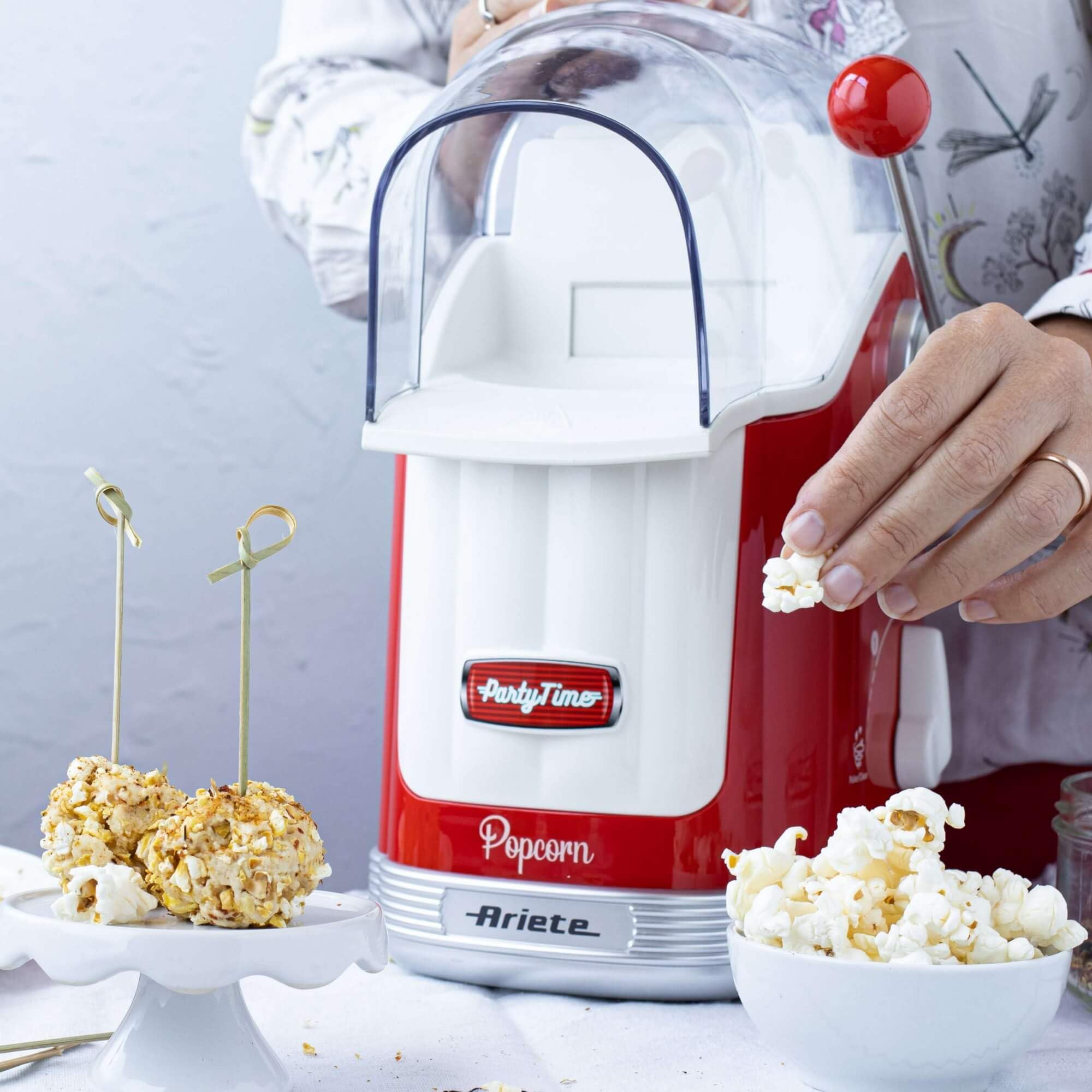 Ariete 2958 Pop Corn Maker Party Time, Macchina per pop corn con leva, 1100 Watt, Capacità 600 g, Cottura ad aria calda senza grassi, Rosso