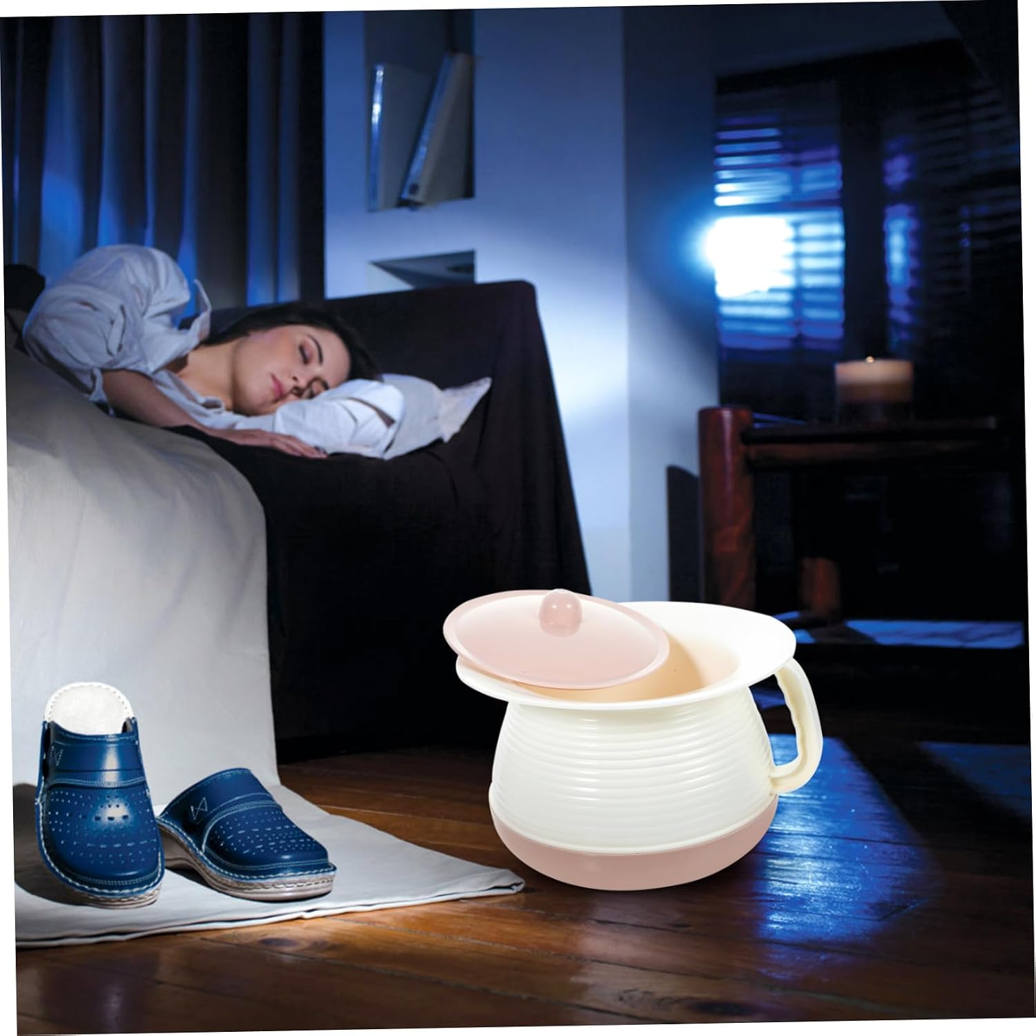 Home Portable Urinal Bedpan with Lid Durable Spittoon for Elderly and Boy Girl Smooth Edges Easy to Clean for Home Use Pink and White Color